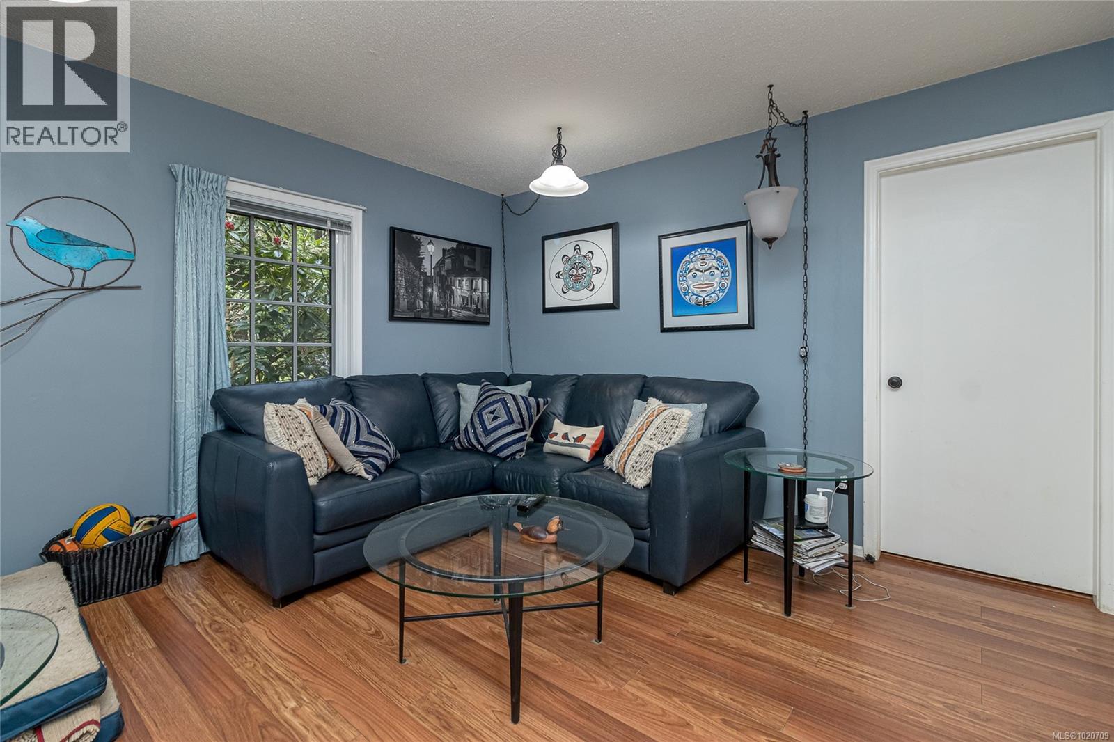 5182 Santa Clara Ave, Saanich, British Columbia