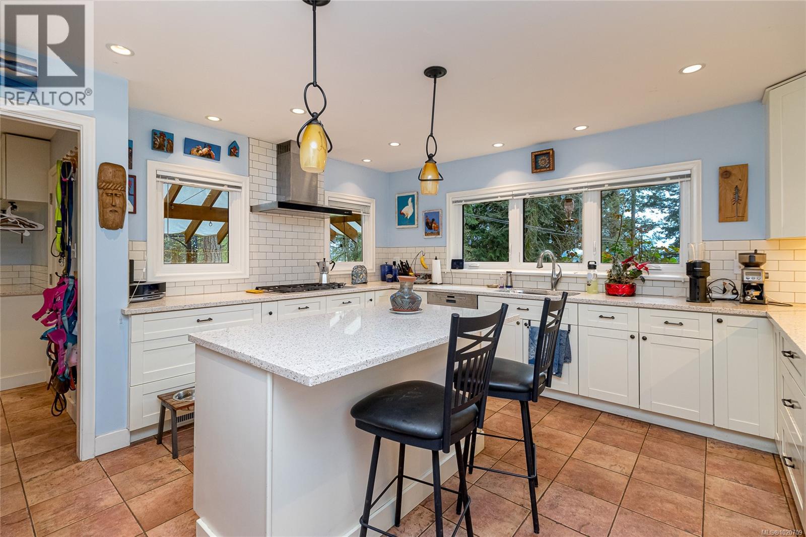 5182 Santa Clara Ave, Saanich, British Columbia