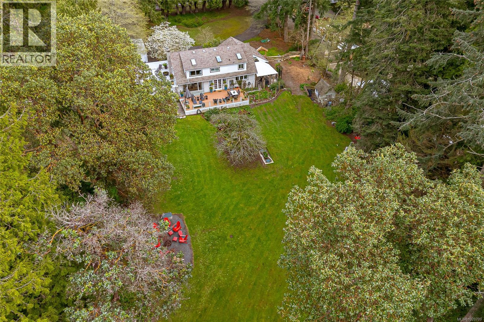 5182 Santa Clara Ave, Saanich, British Columbia