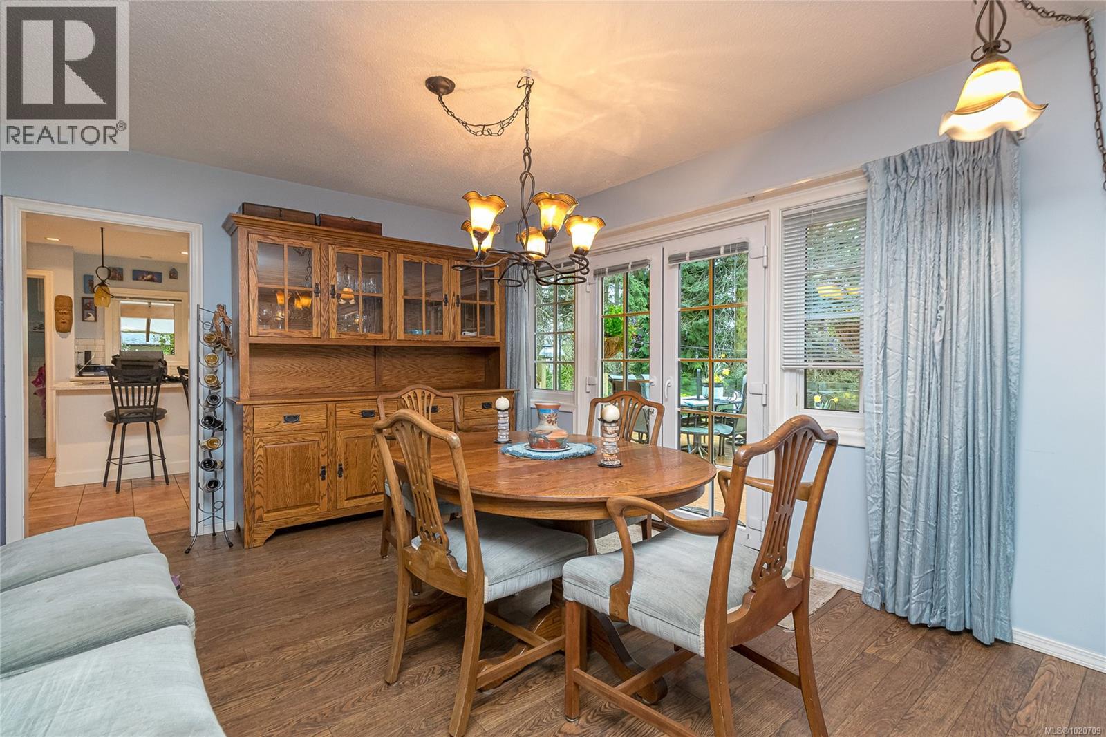 5182 Santa Clara Ave, Saanich, British Columbia