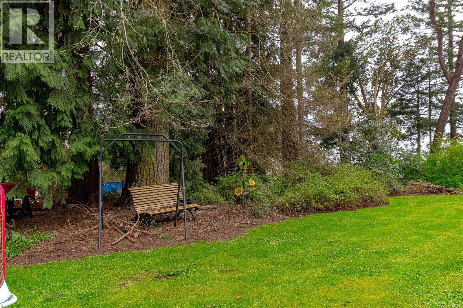 5182 Santa Clara Ave, Saanich, British Columbia