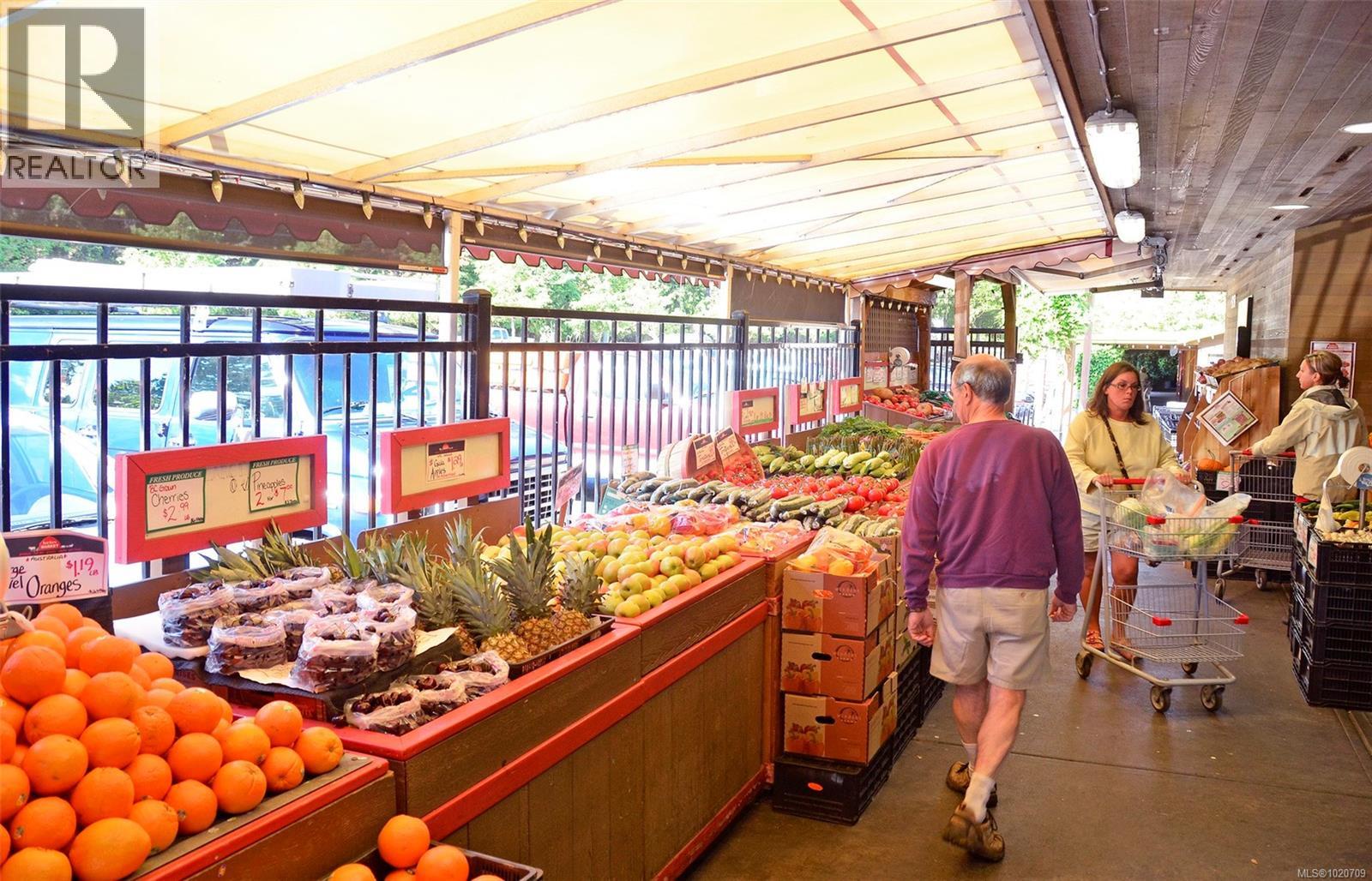 5182 Santa Clara Ave, Saanich, British Columbia