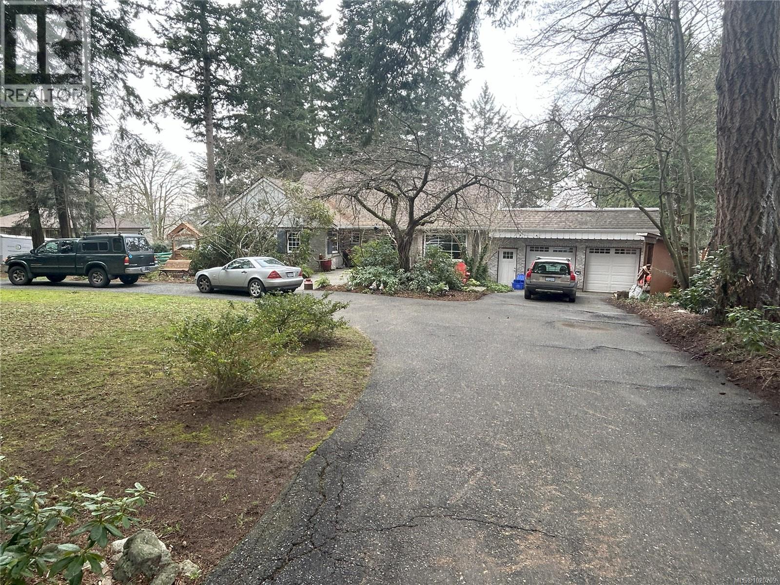 5182 Santa Clara Ave, Saanich, British Columbia