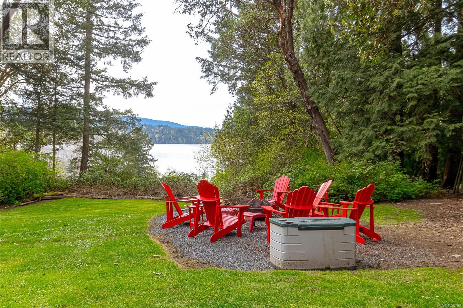 5182 Santa Clara Ave, Saanich, British Columbia