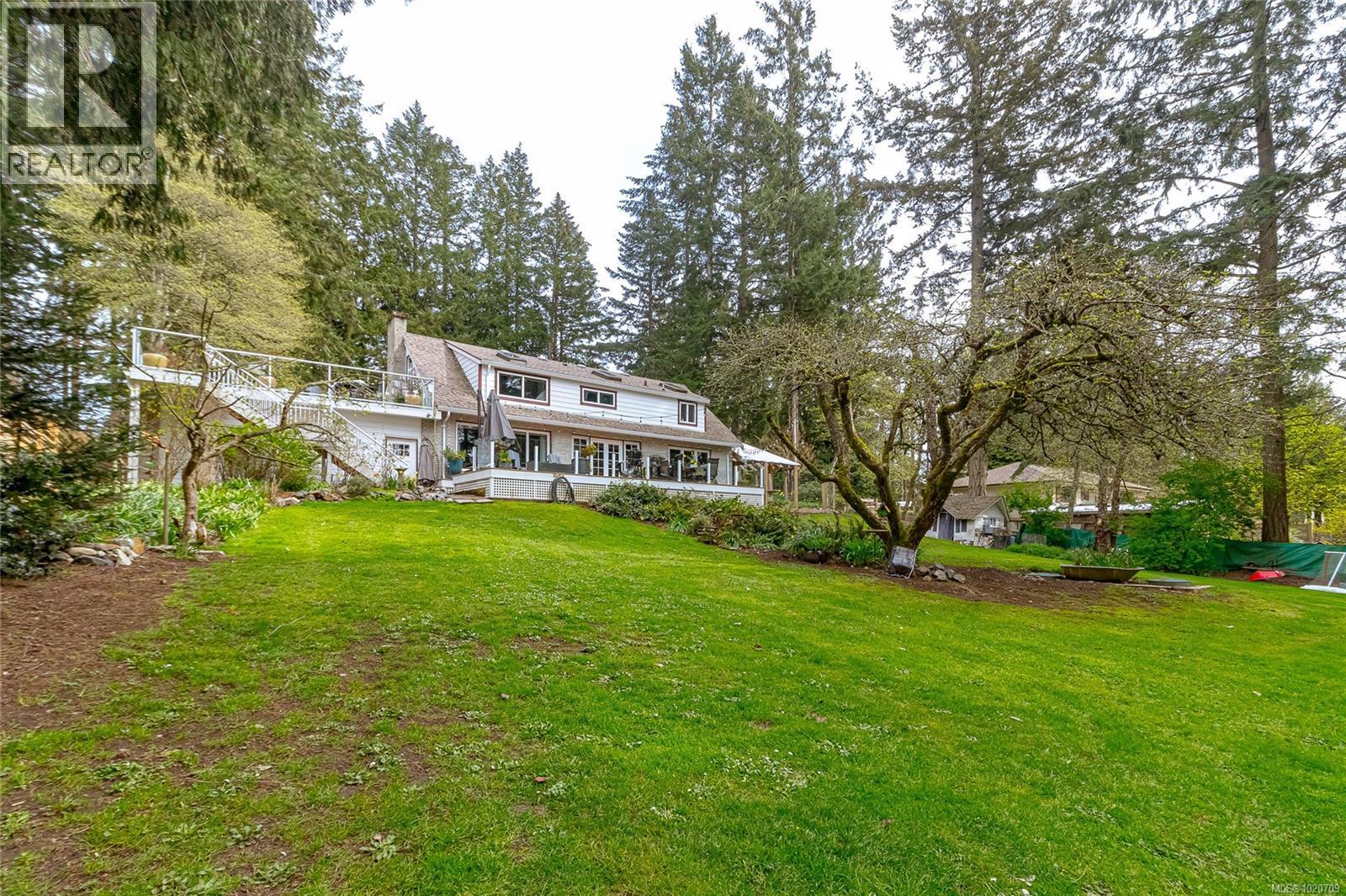 5182 Santa Clara Ave, Saanich, British Columbia