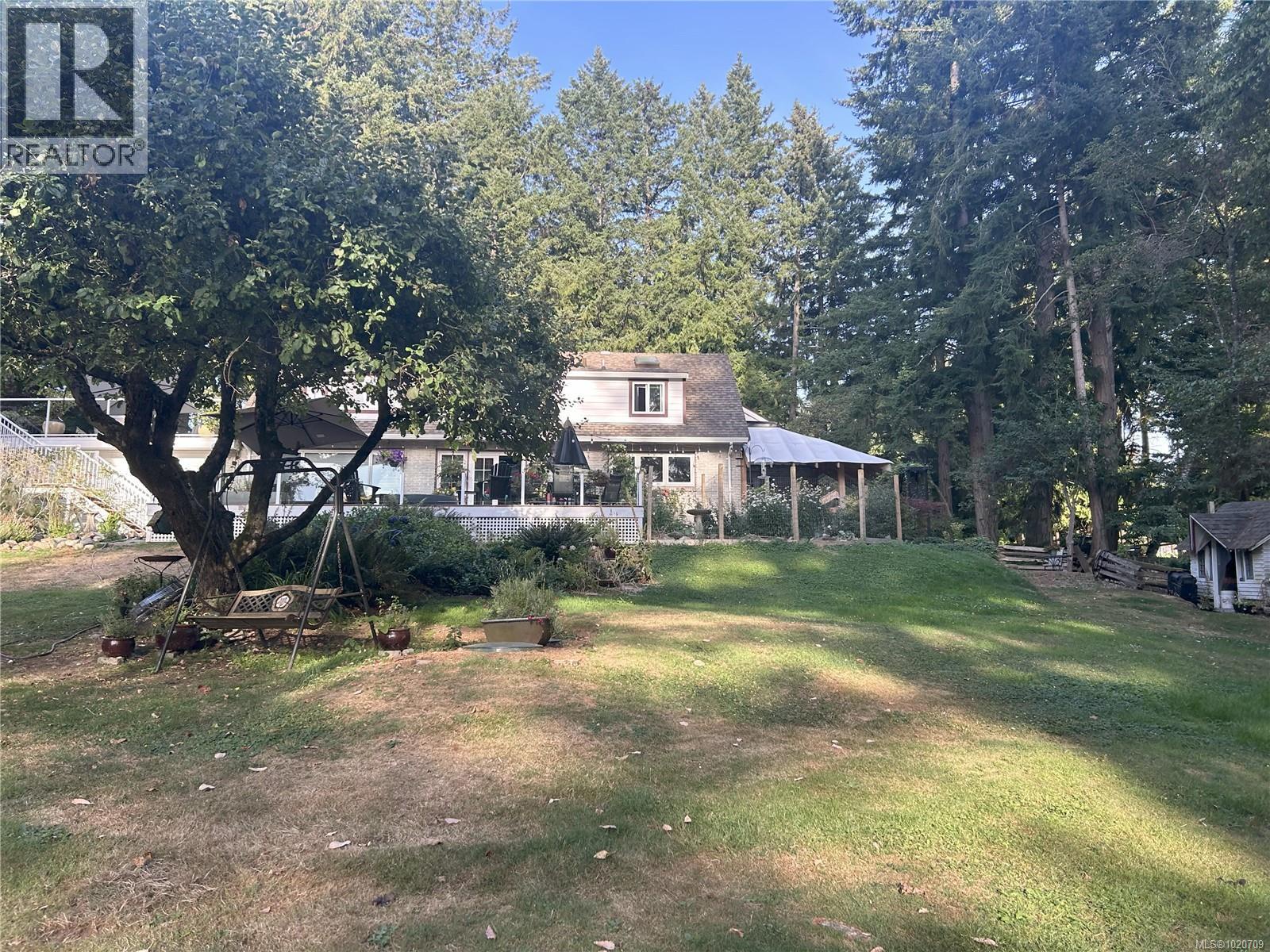 5182 Santa Clara Ave, Saanich, British Columbia