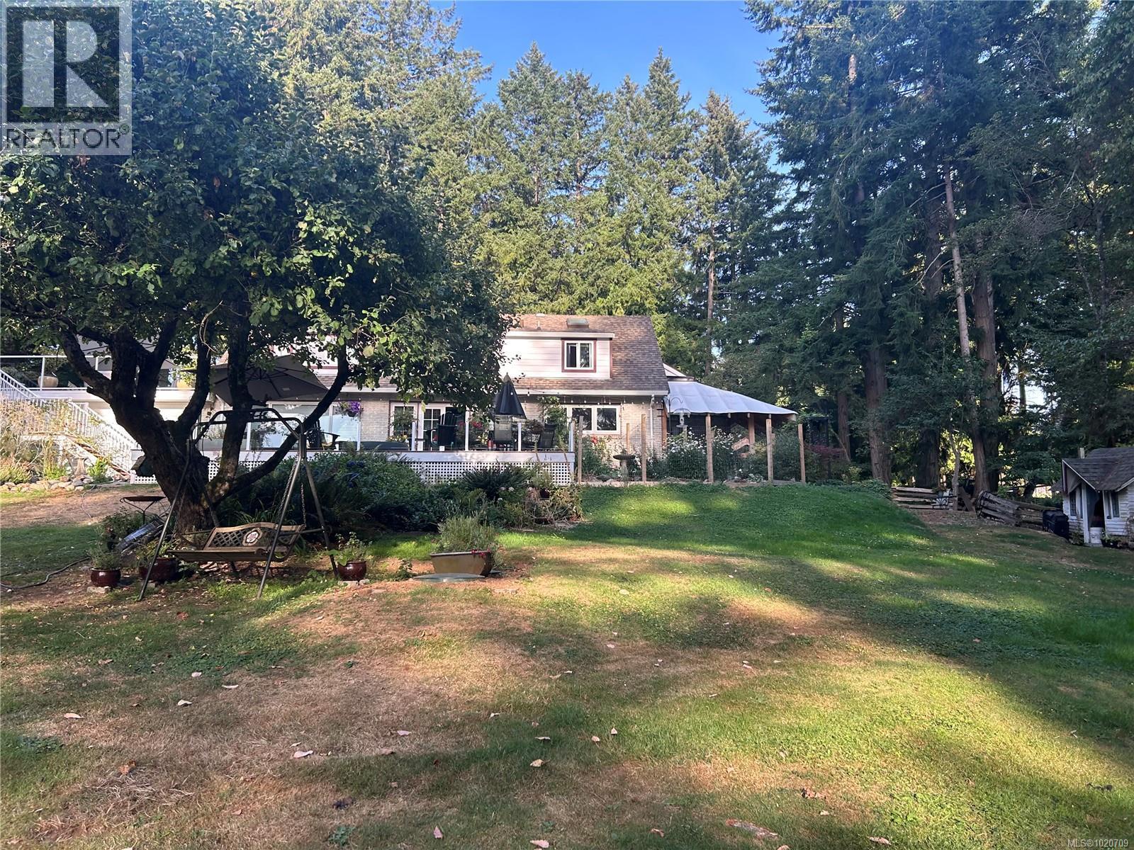 5182 Santa Clara Ave, Saanich, British Columbia