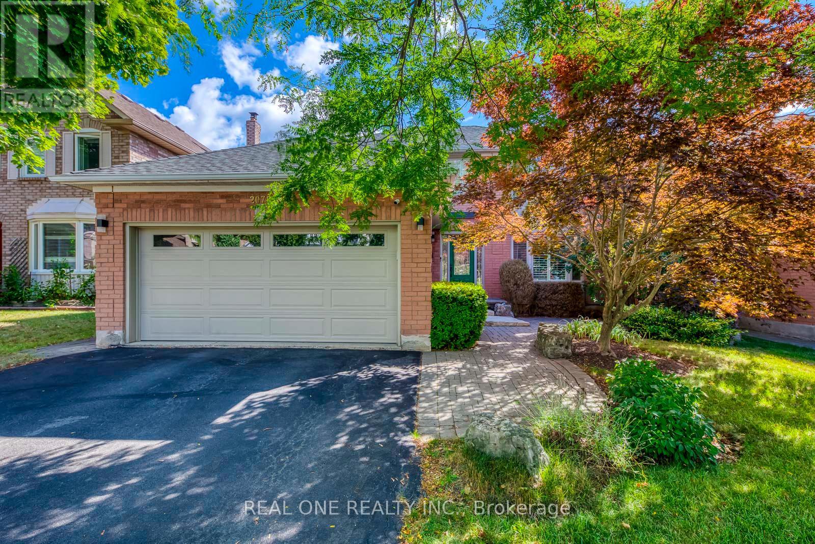 2075 Banbury Crescent, Oakville (ro River Oaks), Ontario
