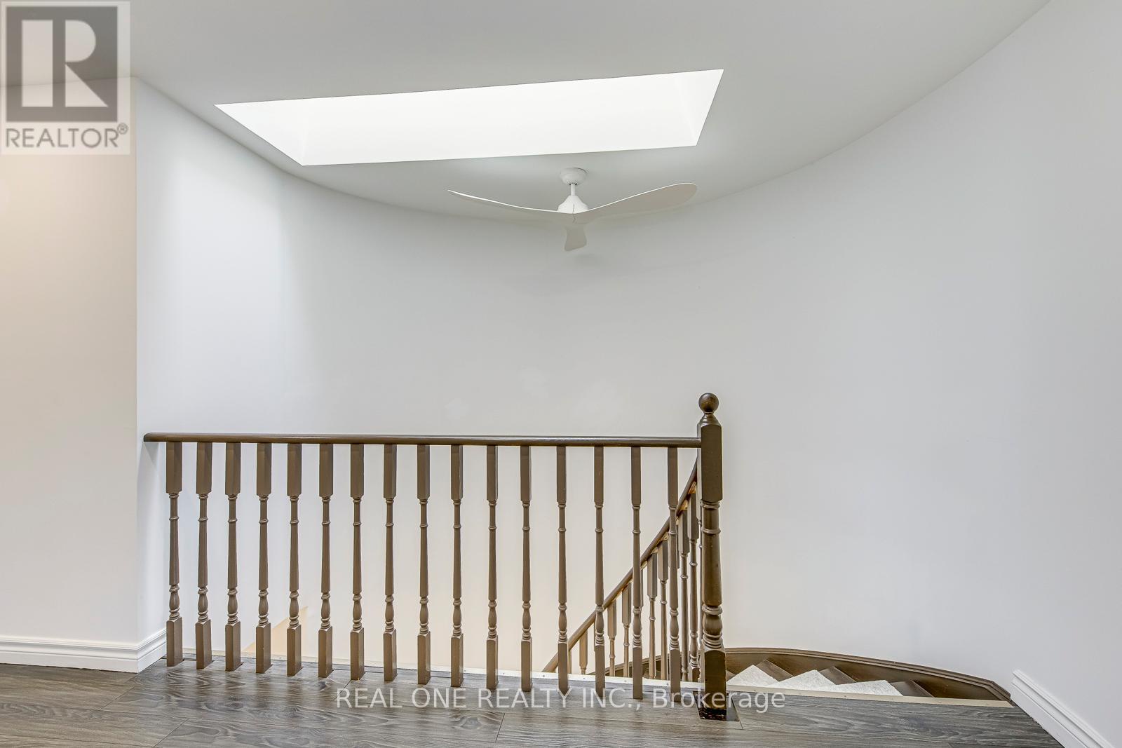 2075 Banbury Crescent, Oakville (ro River Oaks), Ontario