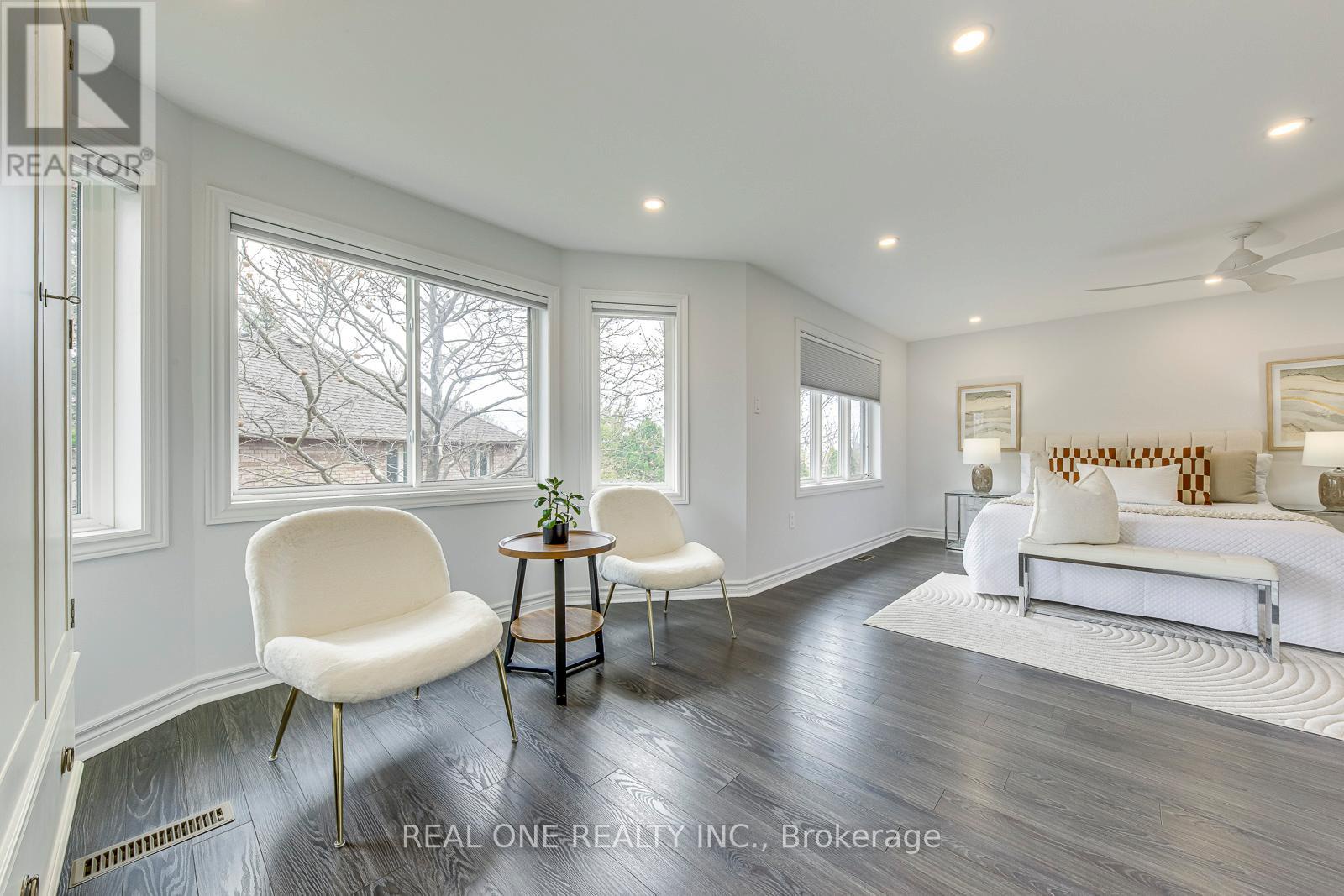 2075 Banbury Crescent, Oakville (ro River Oaks), Ontario