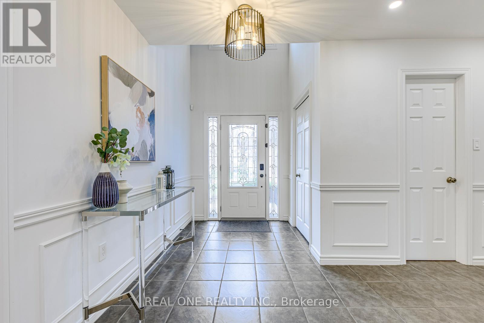 2075 Banbury Crescent, Oakville (ro River Oaks), Ontario