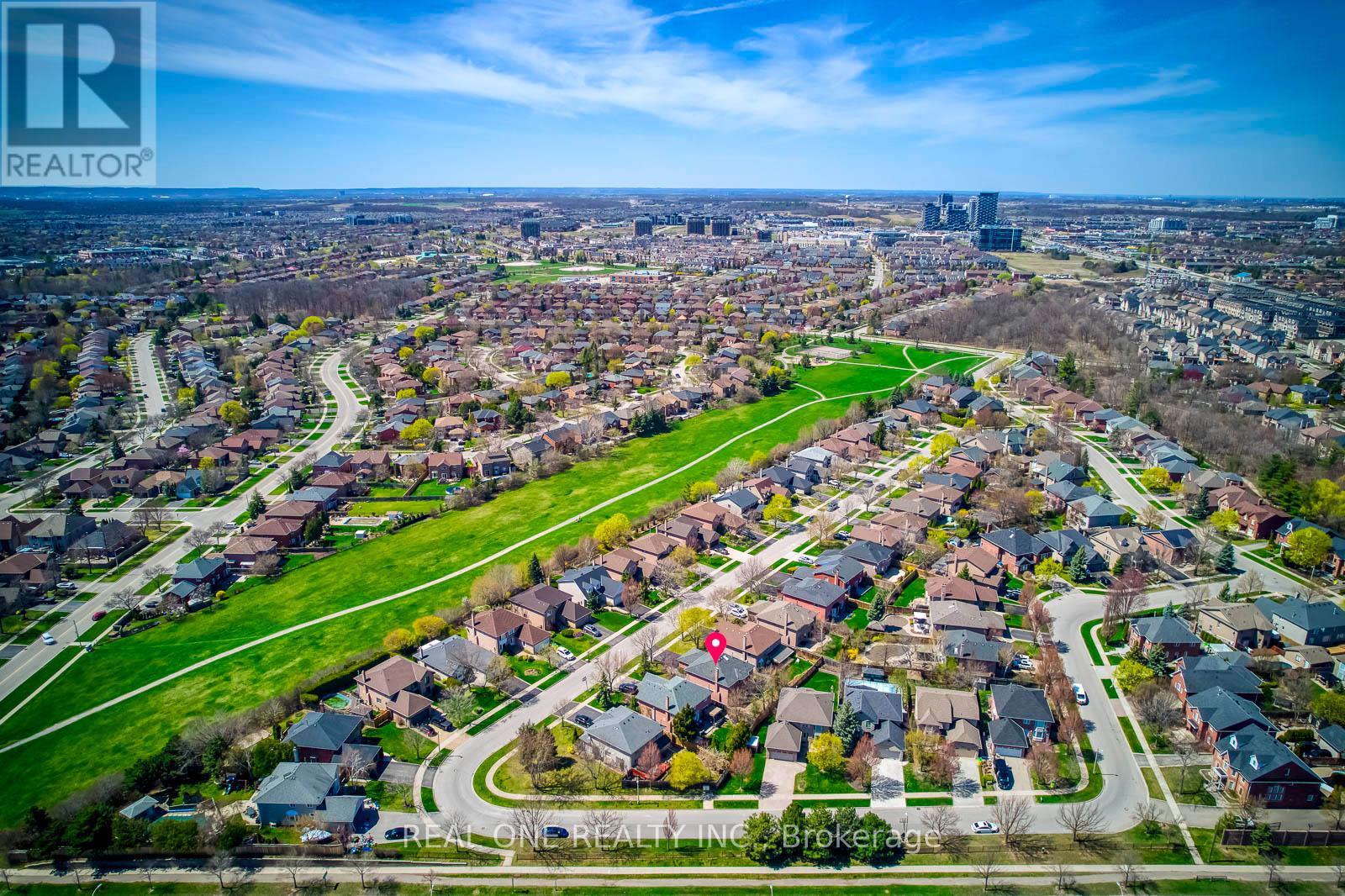 2075 Banbury Crescent, Oakville (ro River Oaks), Ontario