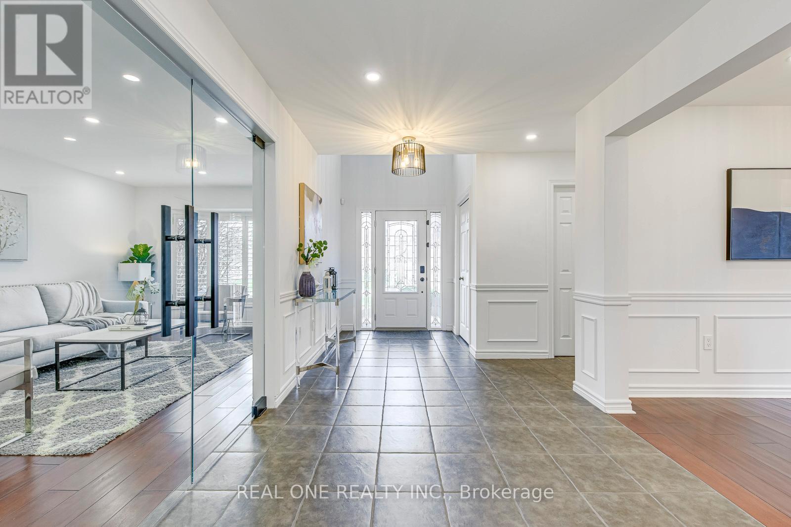 2075 Banbury Crescent, Oakville (ro River Oaks), Ontario