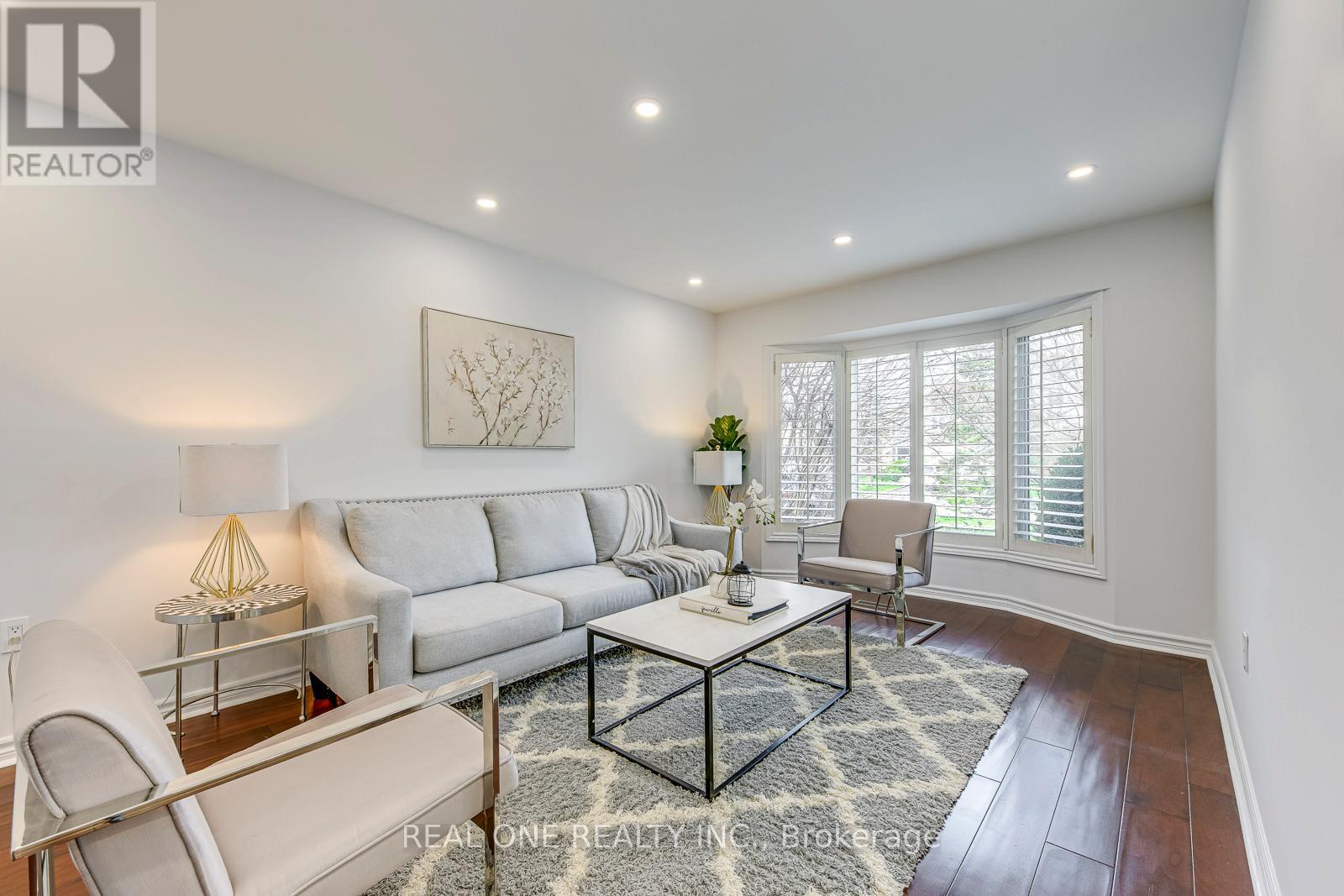 2075 Banbury Crescent, Oakville (ro River Oaks), Ontario