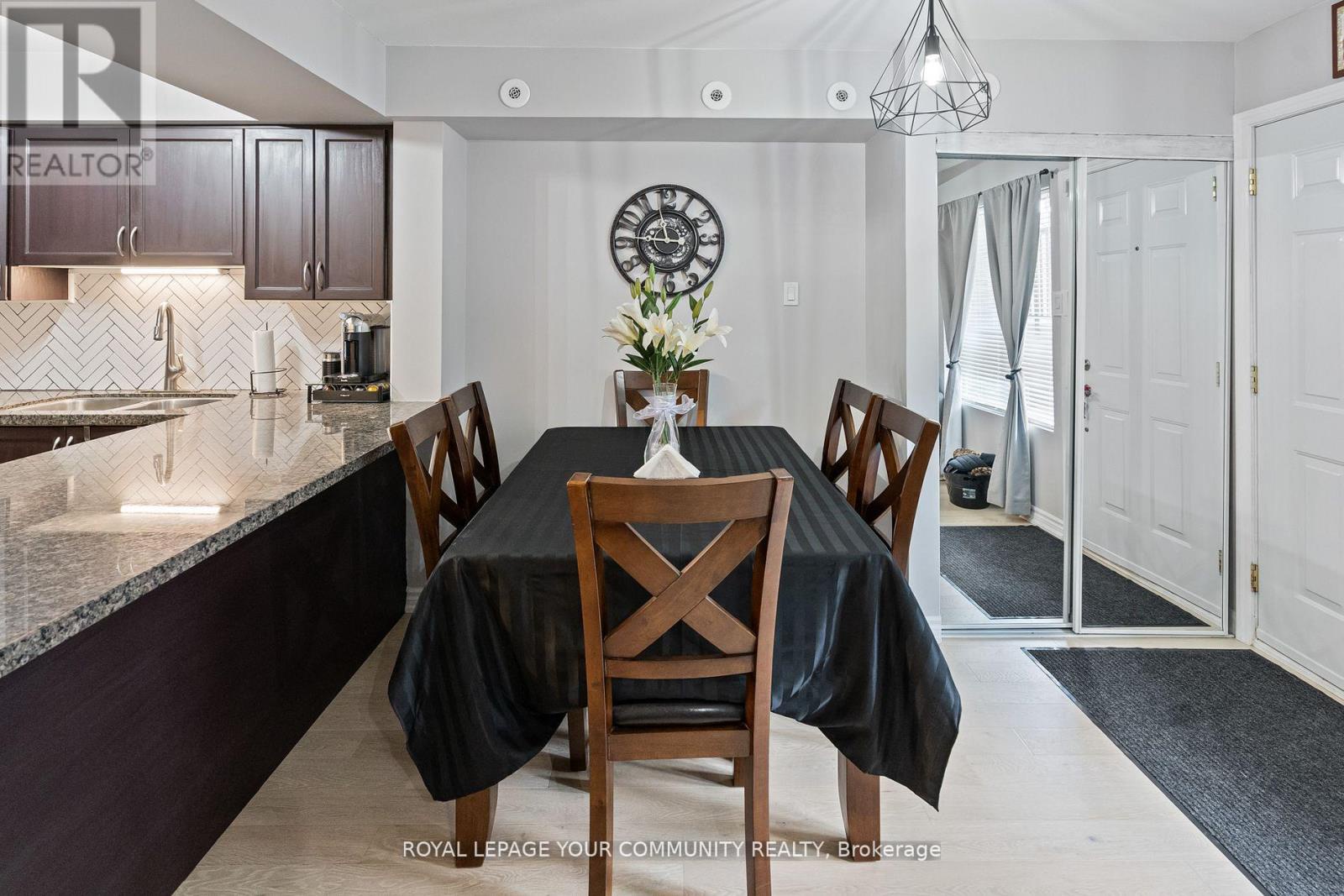 1035 - 55 George Appleton Way, Toronto (downsview-roding-cfb), Ontario