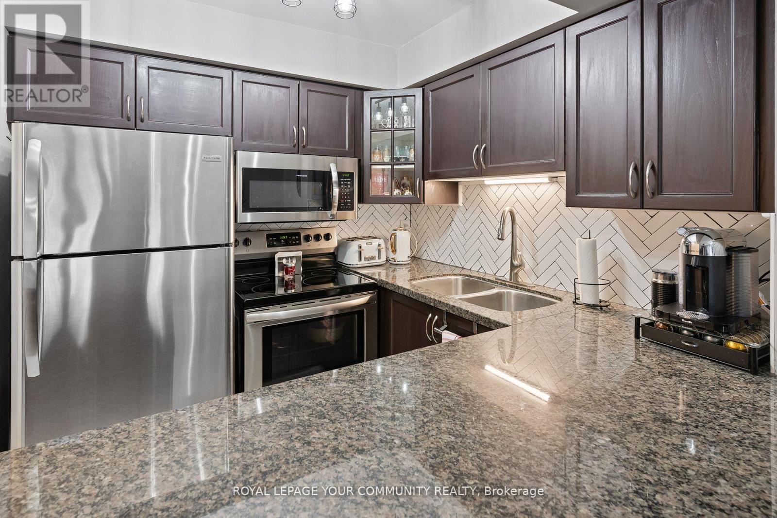 1035 - 55 George Appleton Way, Toronto (downsview-roding-cfb), Ontario