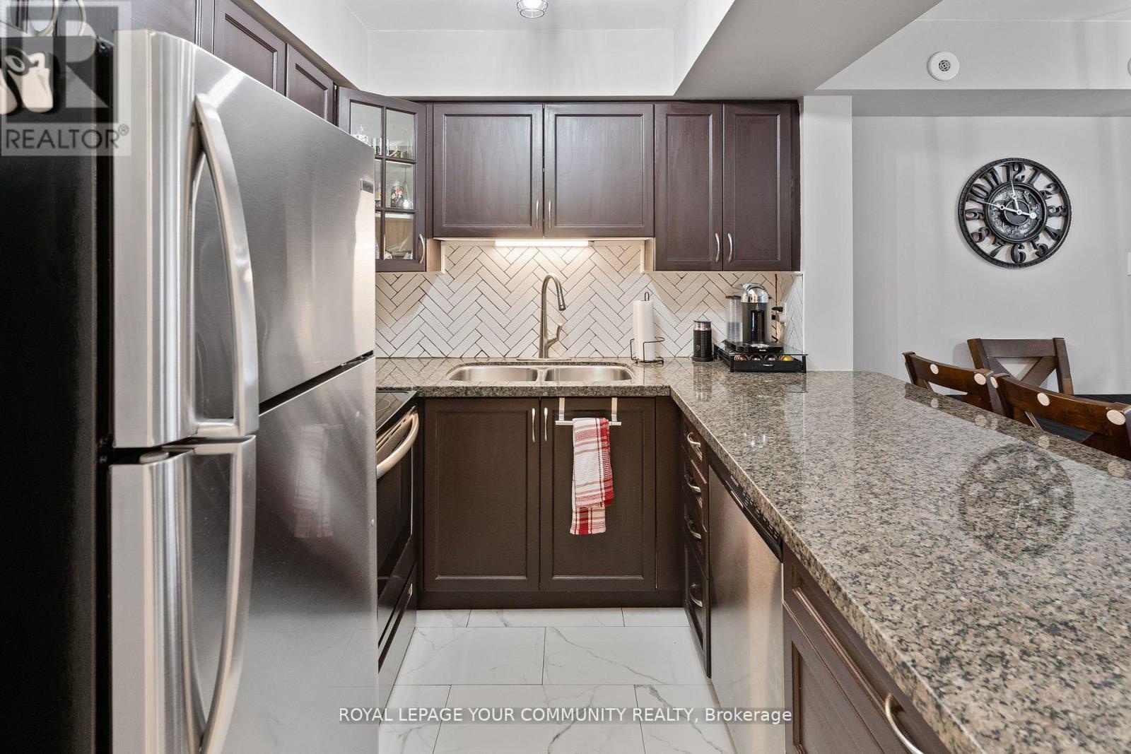 1035 - 55 George Appleton Way, Toronto (downsview-roding-cfb), Ontario