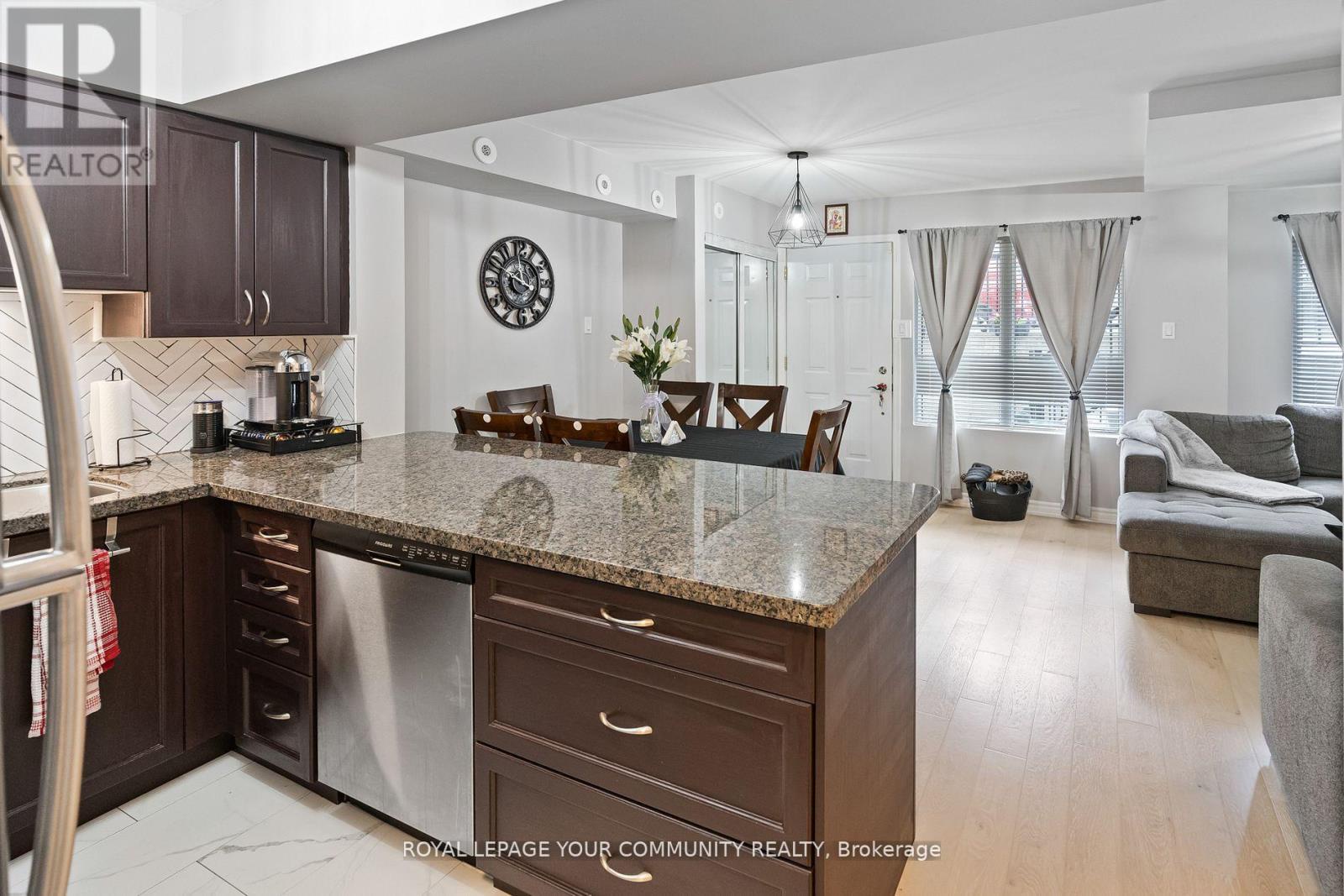 1035 - 55 George Appleton Way, Toronto (downsview-roding-cfb), Ontario