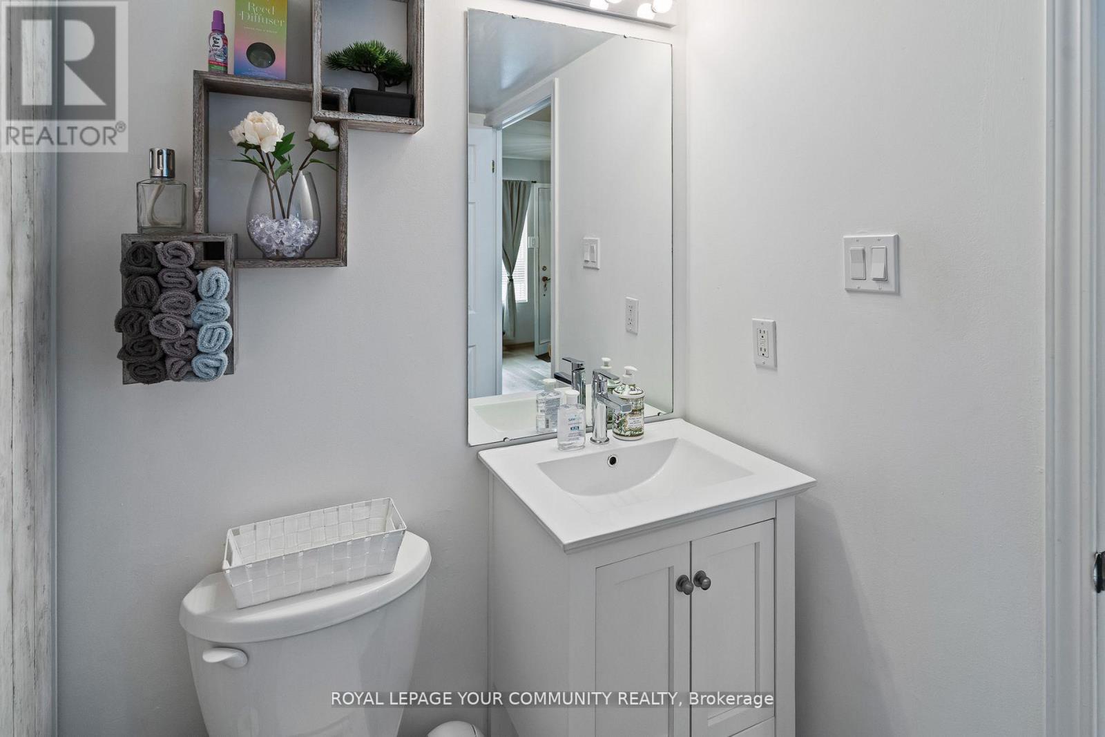 1035 - 55 George Appleton Way, Toronto (downsview-roding-cfb), Ontario