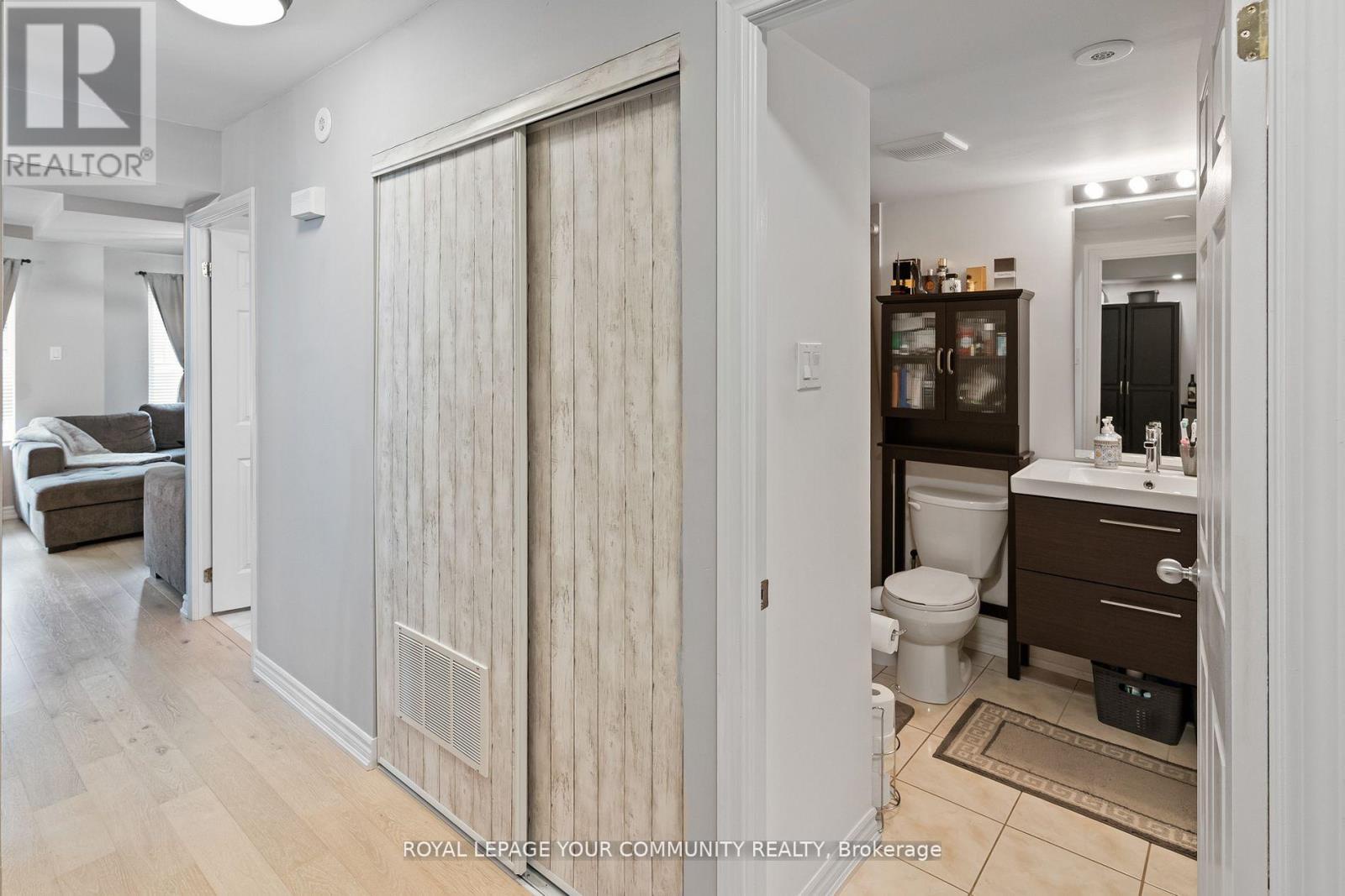 1035 - 55 George Appleton Way, Toronto (downsview-roding-cfb), Ontario