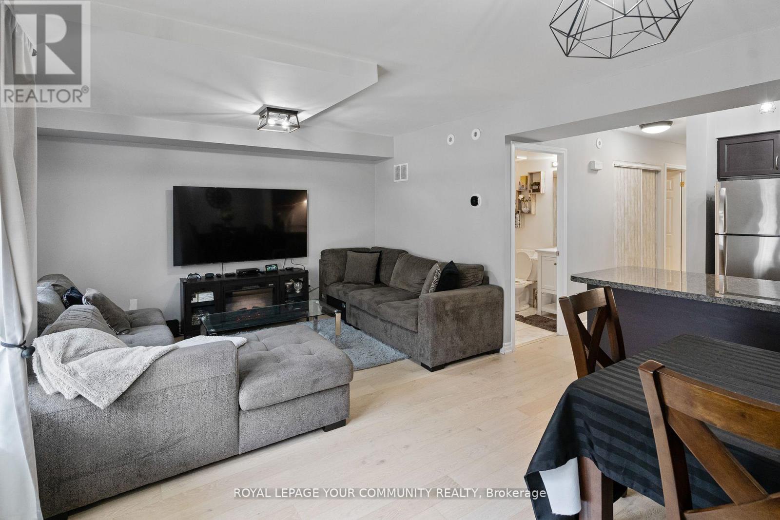 1035 - 55 George Appleton Way, Toronto (downsview-roding-cfb), Ontario