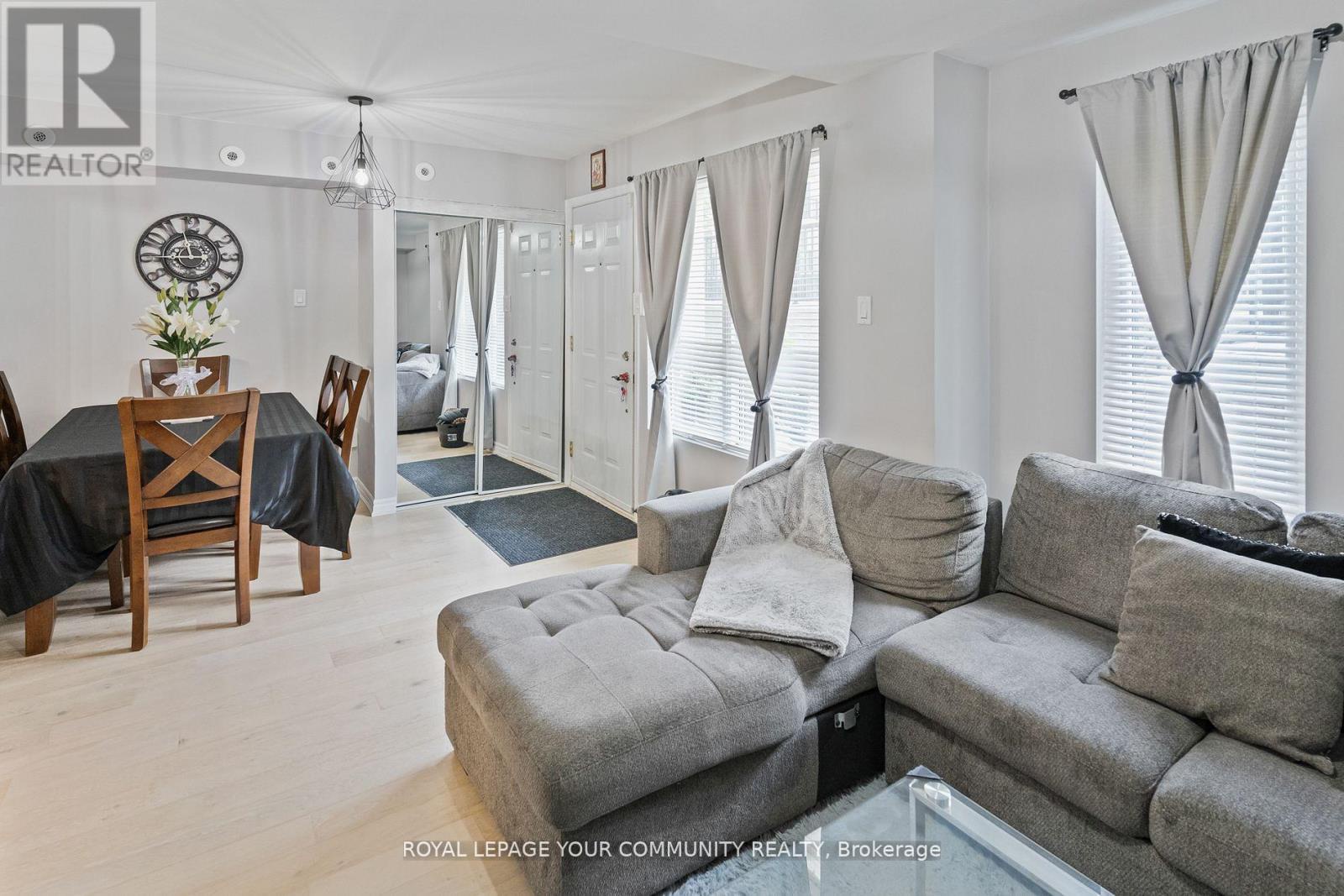 1035 - 55 George Appleton Way, Toronto (downsview-roding-cfb), Ontario