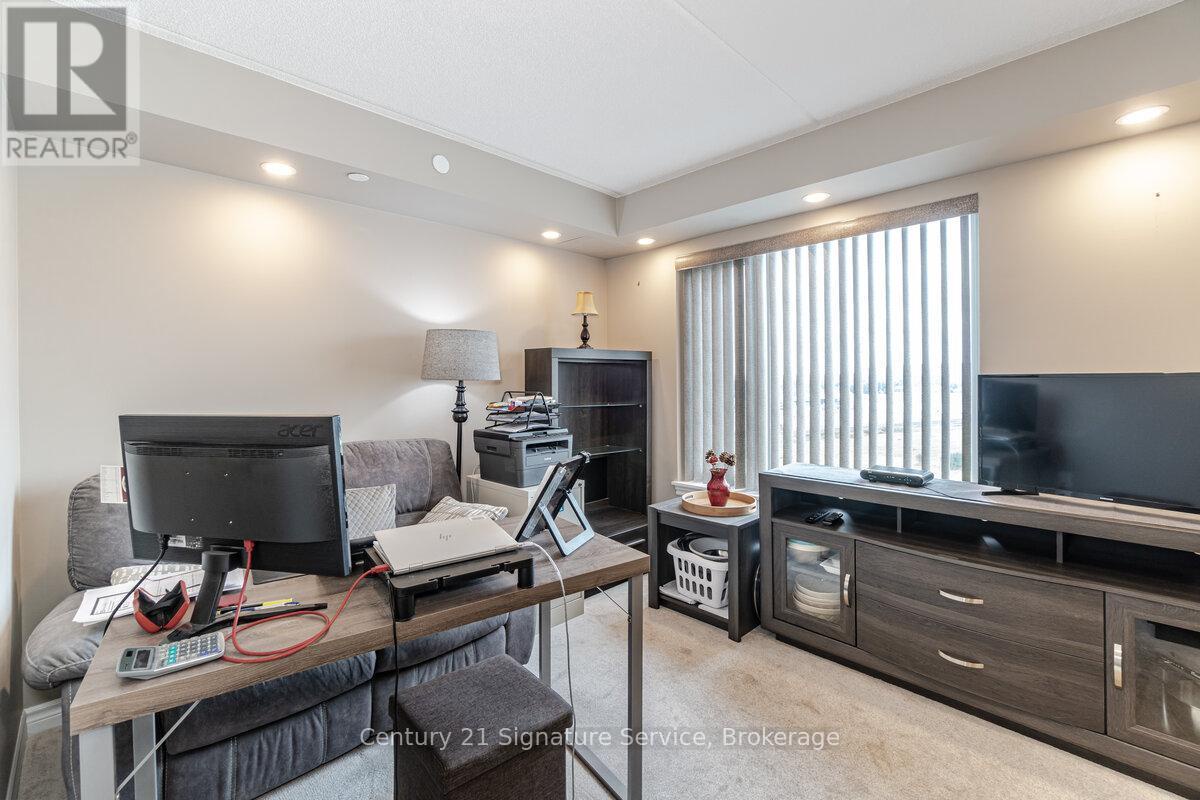 911 - 716 Main Street E, Milton (tm Timberlea), Ontario