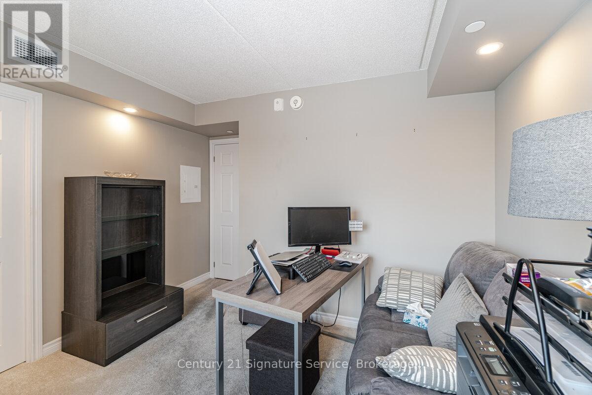 911 - 716 Main Street E, Milton (tm Timberlea), Ontario