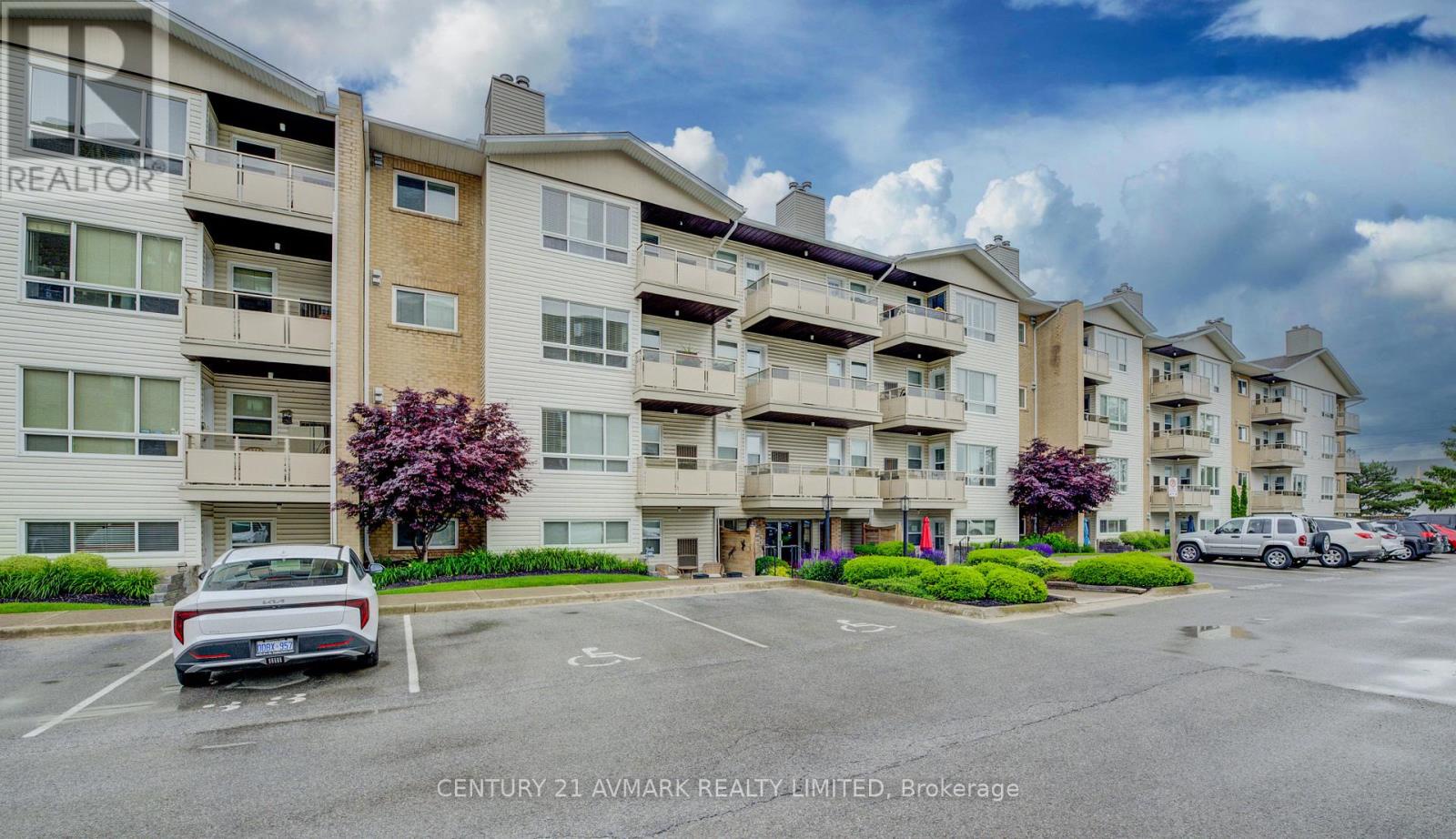 205 - 78 Roehampton Avenue, St. Catharines (carlton/bunting), Ontario