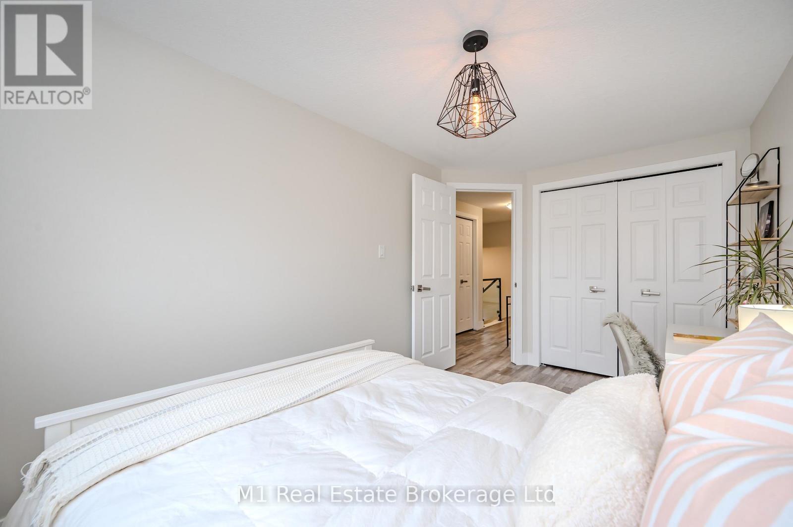 155 Stephanie Drive, Guelph (willow West/sugarbush/west Acres), Ontario