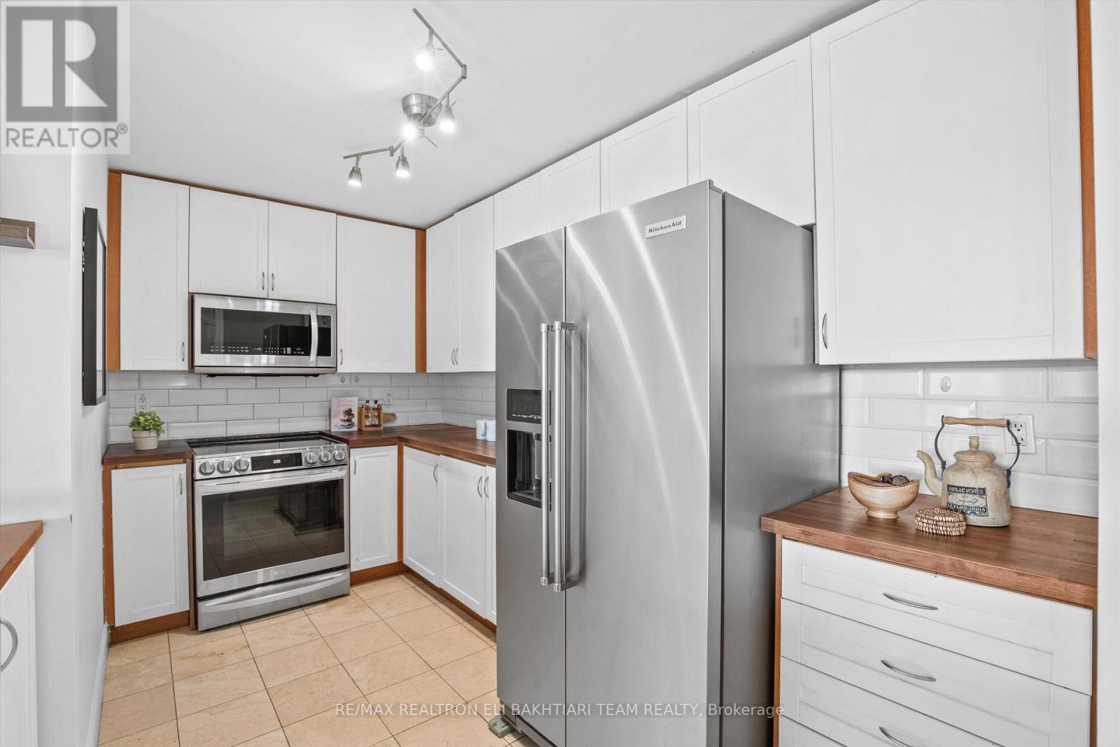 618 - 11 William Carson Crescent, Toronto (st. Andrew-windfields), Ontario