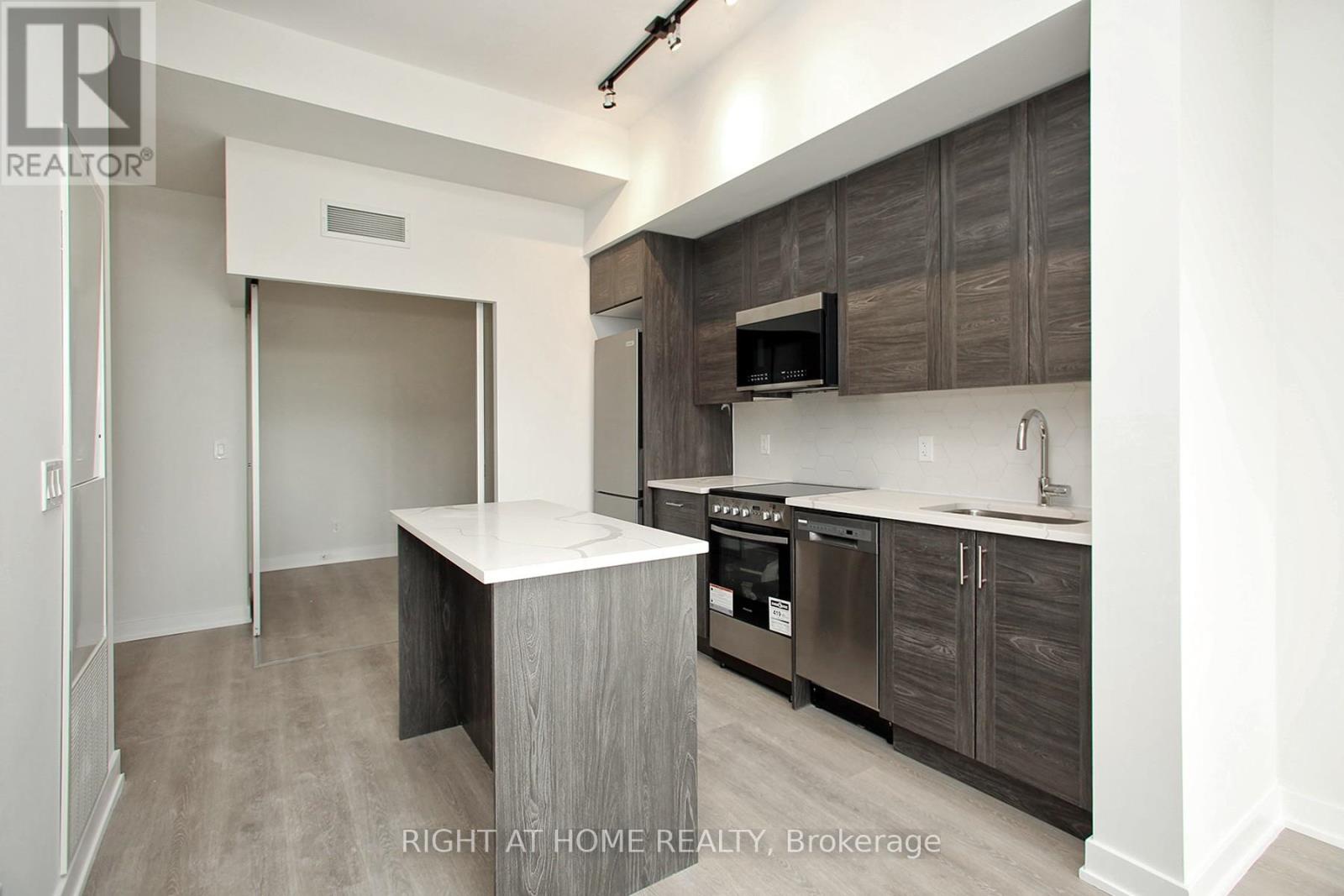 2301 - 15 Ellerslie Avenue, Toronto (willowdale West), Ontario