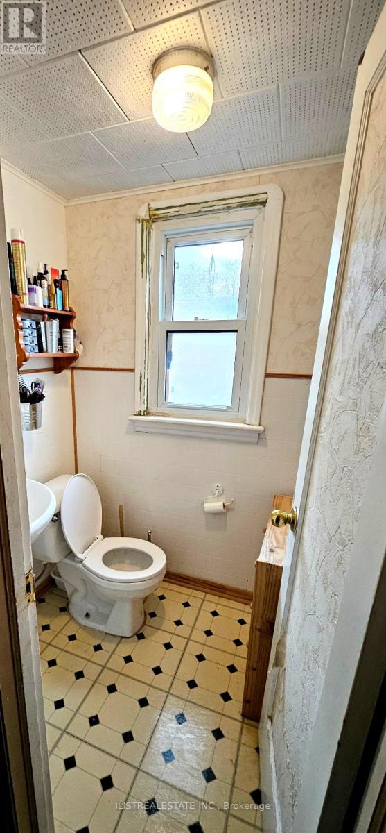 29 Holland Avenue, Toronto (o'connor-parkview), Ontario