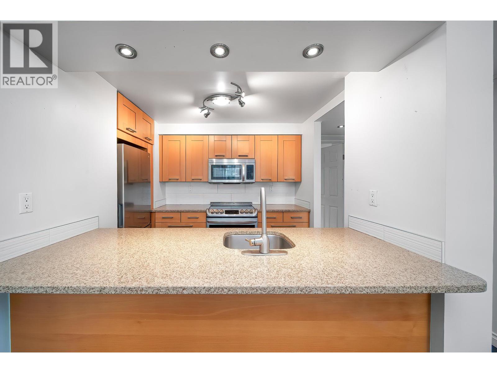 602 1270 Robson Street, Vancouver, British Columbia