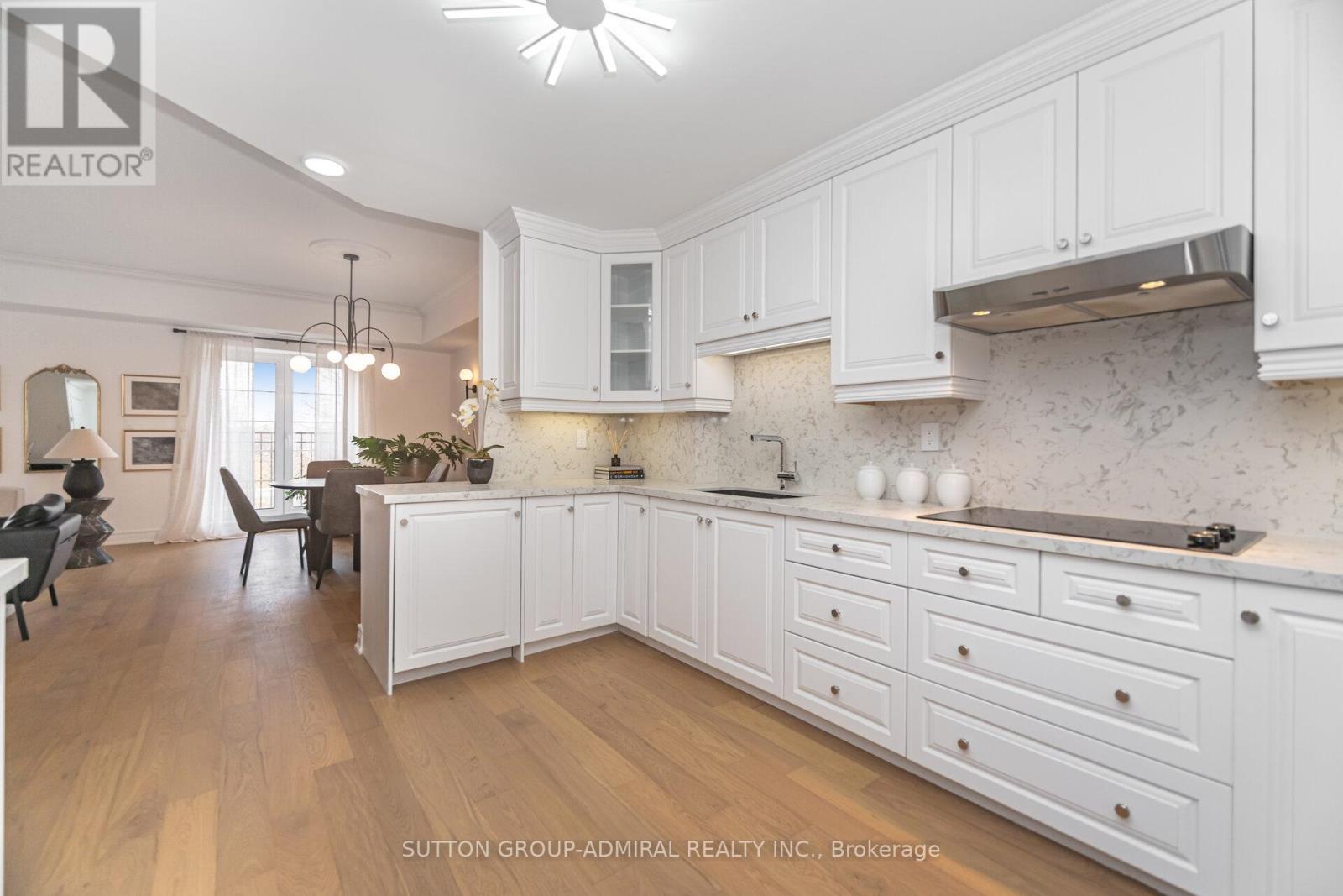 304 - 30 Anglesey Boulevard, Toronto (edenbridge-humber Valley), Ontario