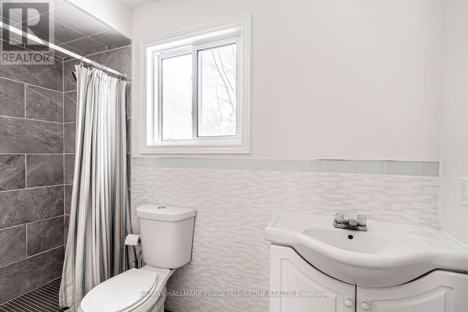 5853 Yonge Street, Innisfil, Ontario