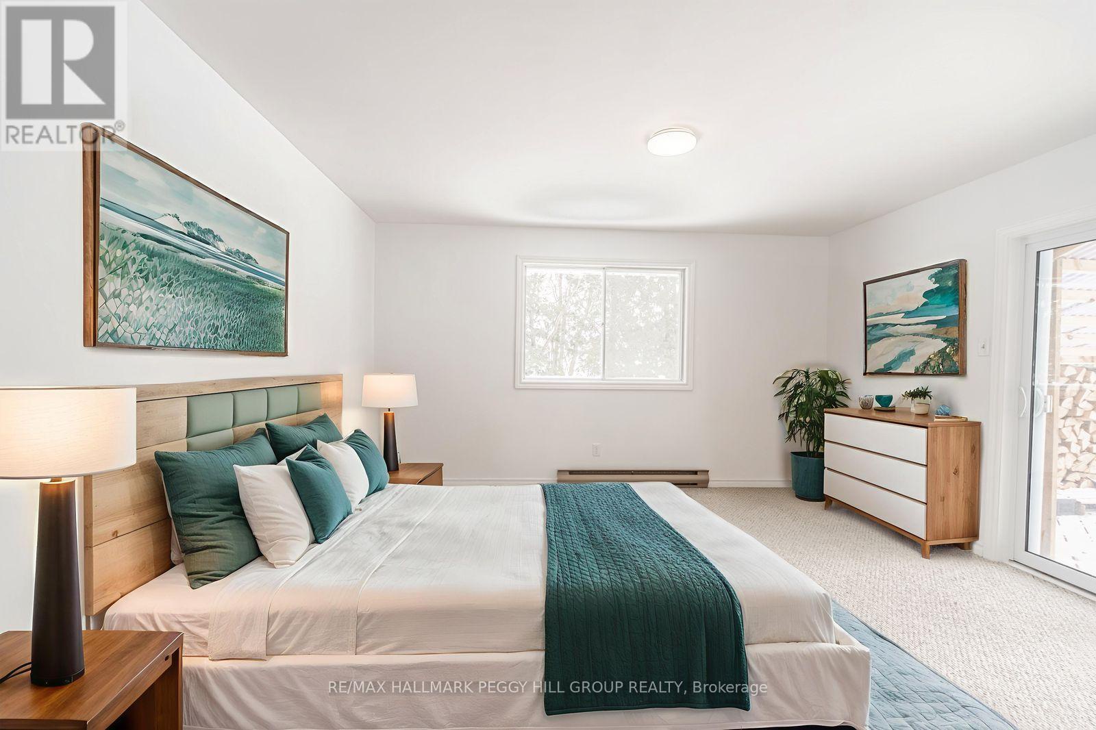 5853 Yonge Street, Innisfil, Ontario