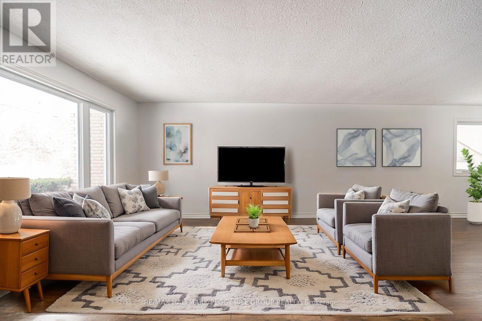 5853 Yonge Street, Innisfil, Ontario