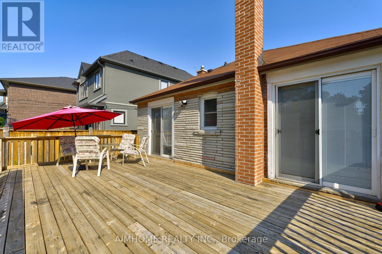 97 Edgecroft Road, Toronto (stonegate-queensway), Ontario