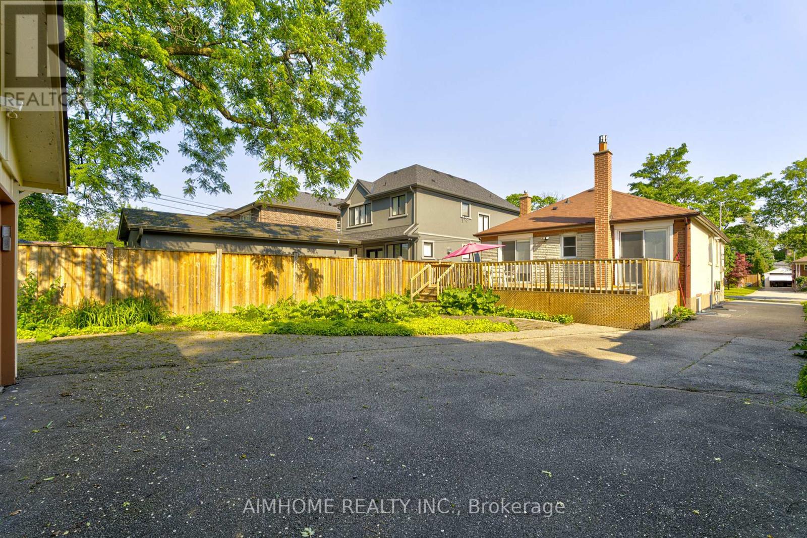 97 Edgecroft Road, Toronto (stonegate-queensway), Ontario