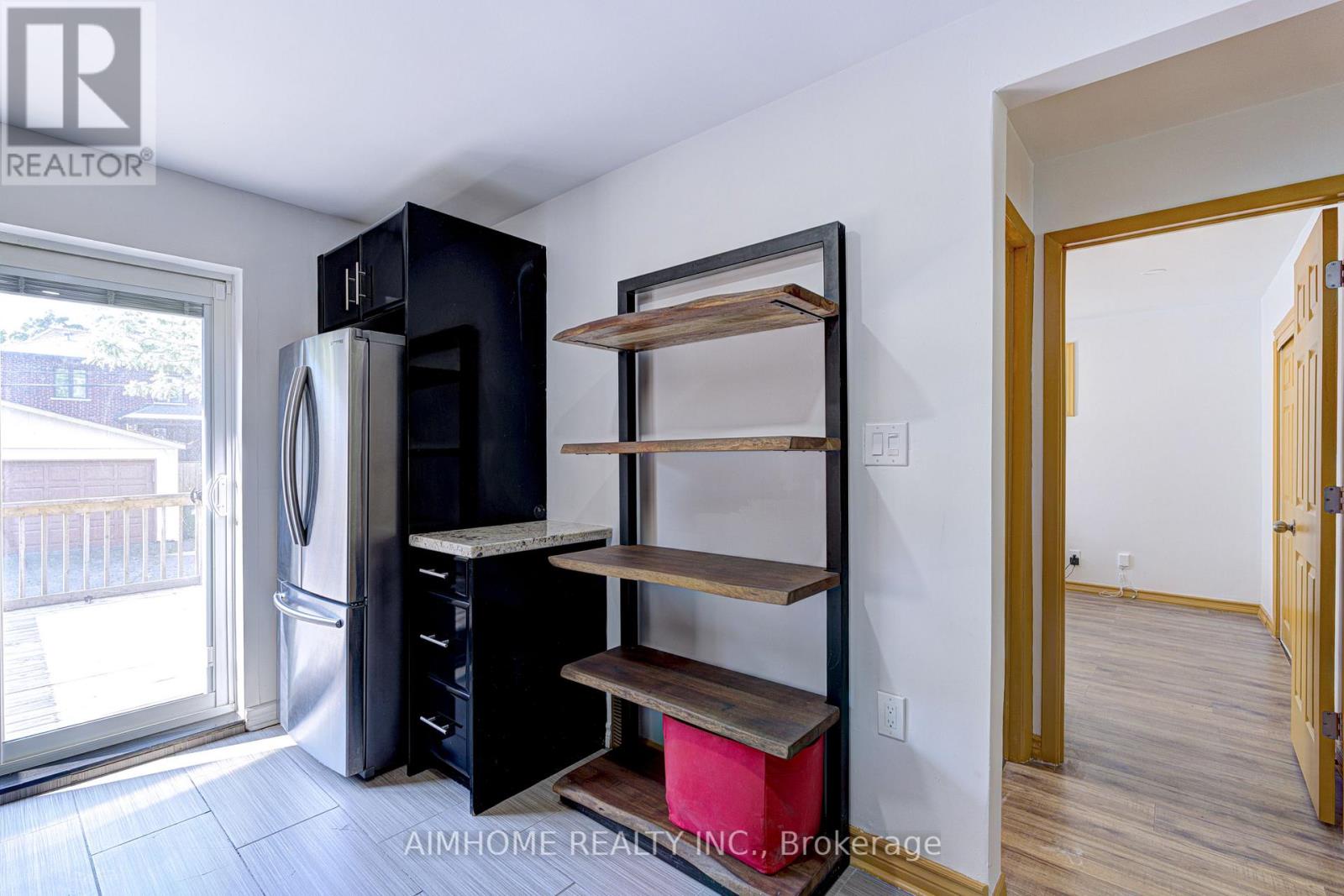 97 Edgecroft Road, Toronto (stonegate-queensway), Ontario