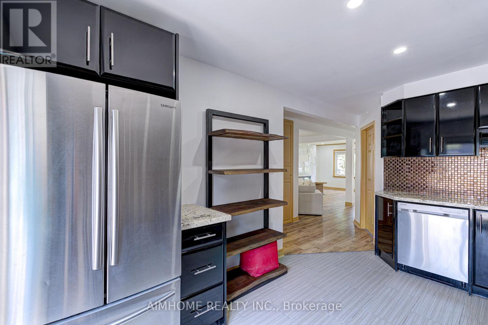 97 Edgecroft Road, Toronto (stonegate-queensway), Ontario