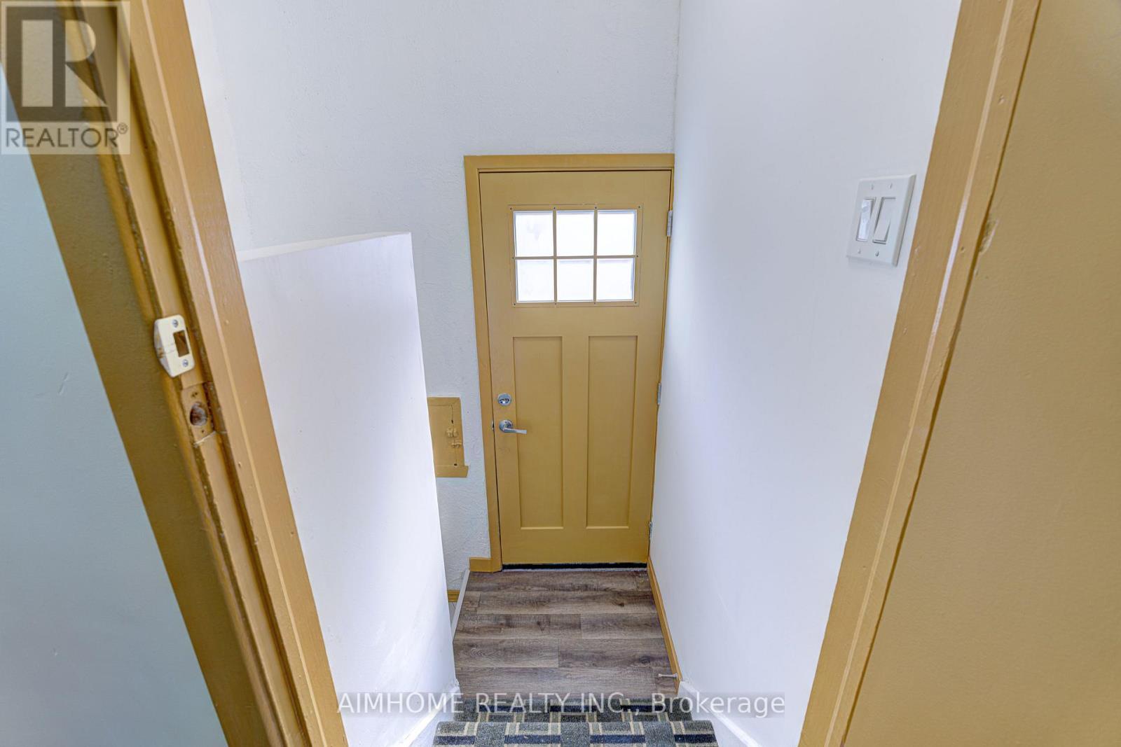 97 Edgecroft Road, Toronto (stonegate-queensway), Ontario