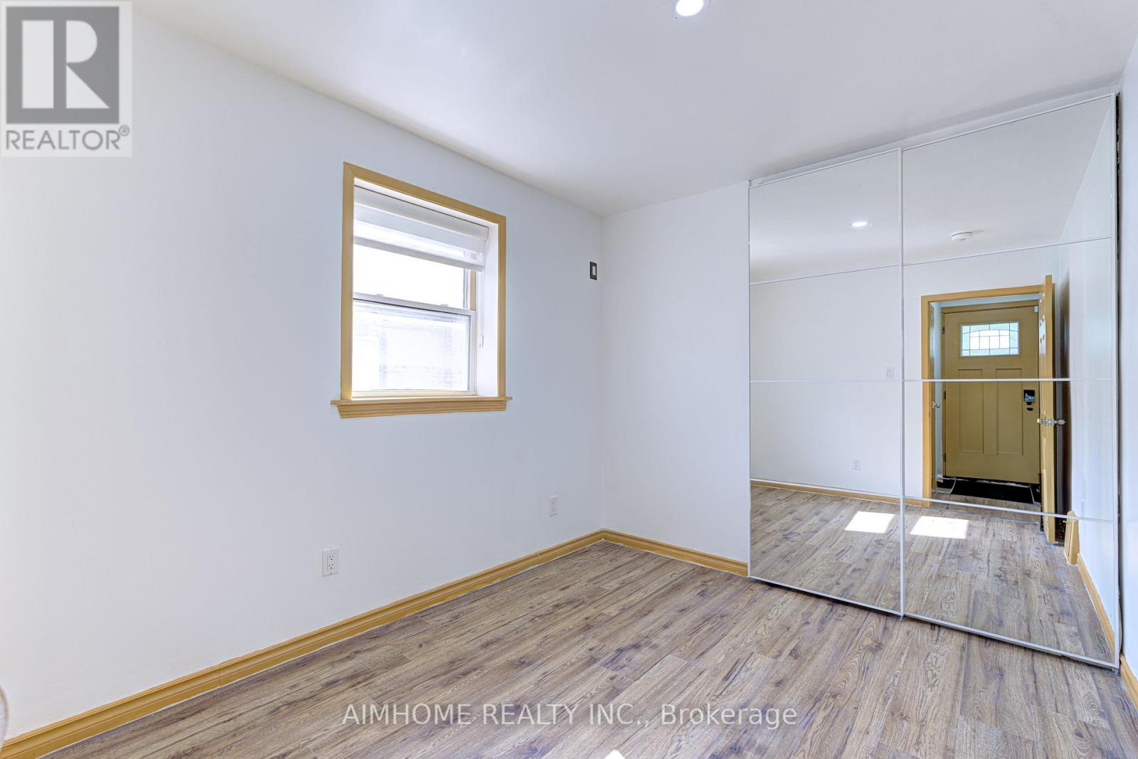 97 Edgecroft Road, Toronto (stonegate-queensway), Ontario