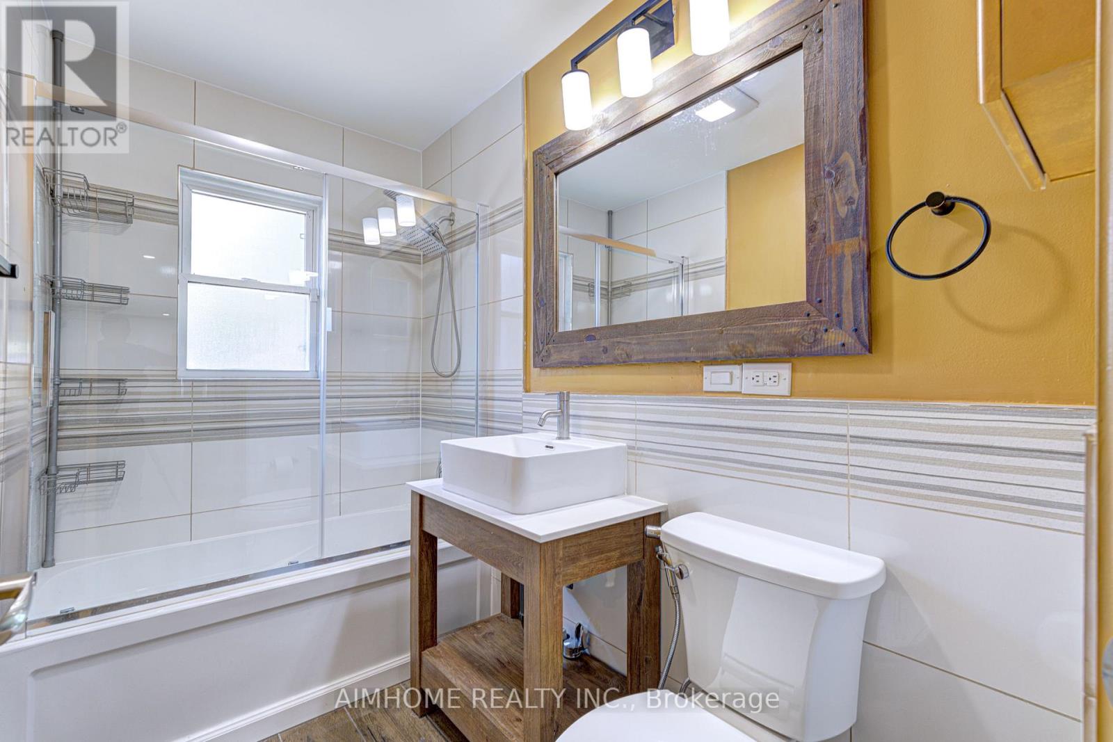 97 Edgecroft Road, Toronto (stonegate-queensway), Ontario