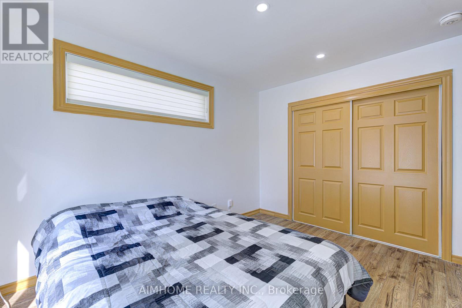 97 Edgecroft Road, Toronto (stonegate-queensway), Ontario