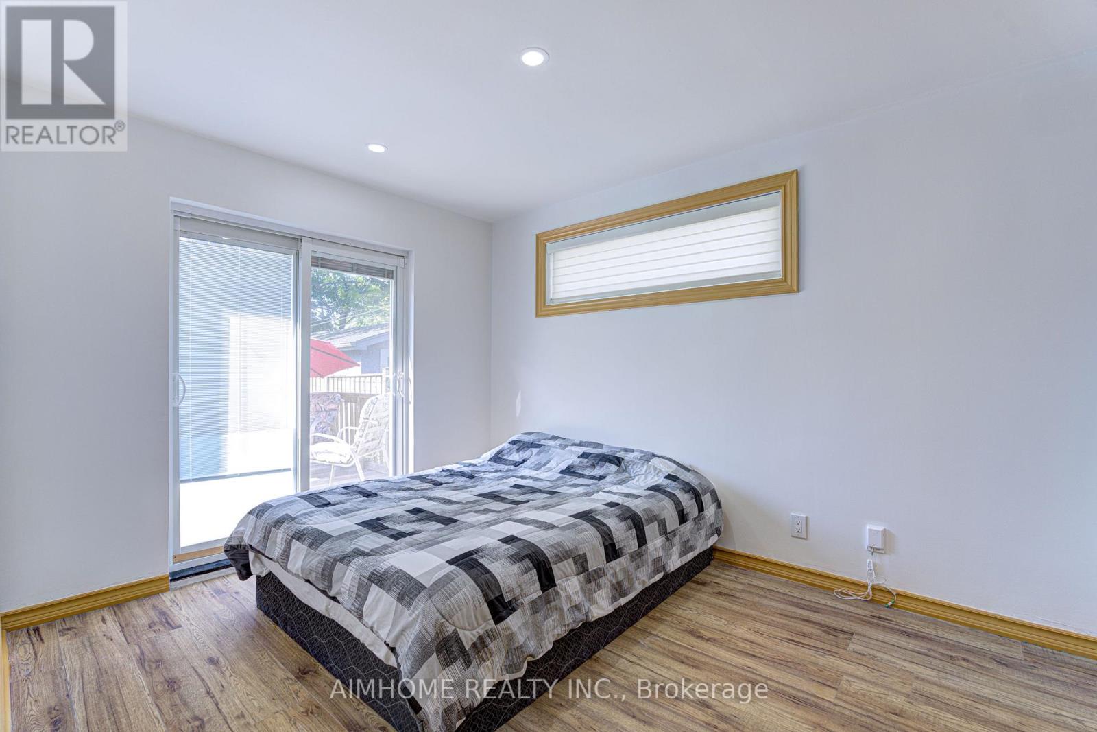 97 Edgecroft Road, Toronto (stonegate-queensway), Ontario