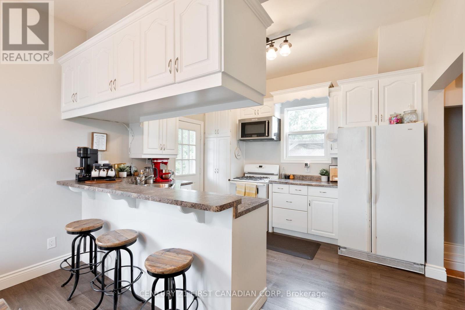 41 South Edgeware Road, St. Thomas, Ontario