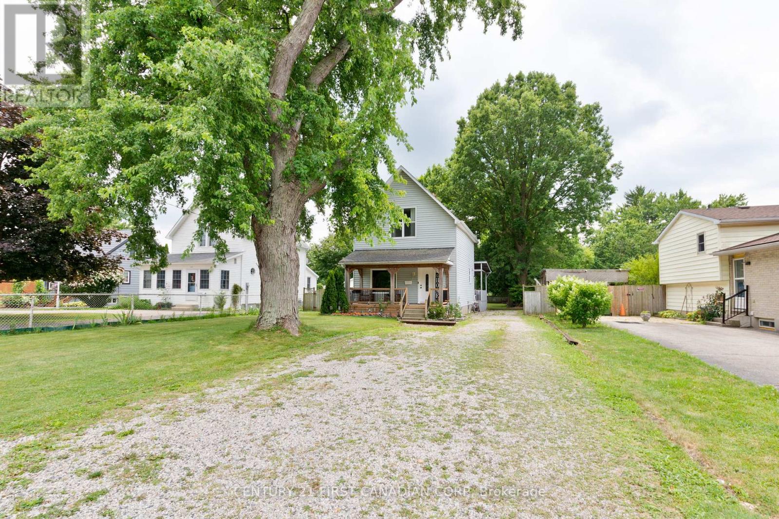 41 South Edgeware Road, St. Thomas, Ontario