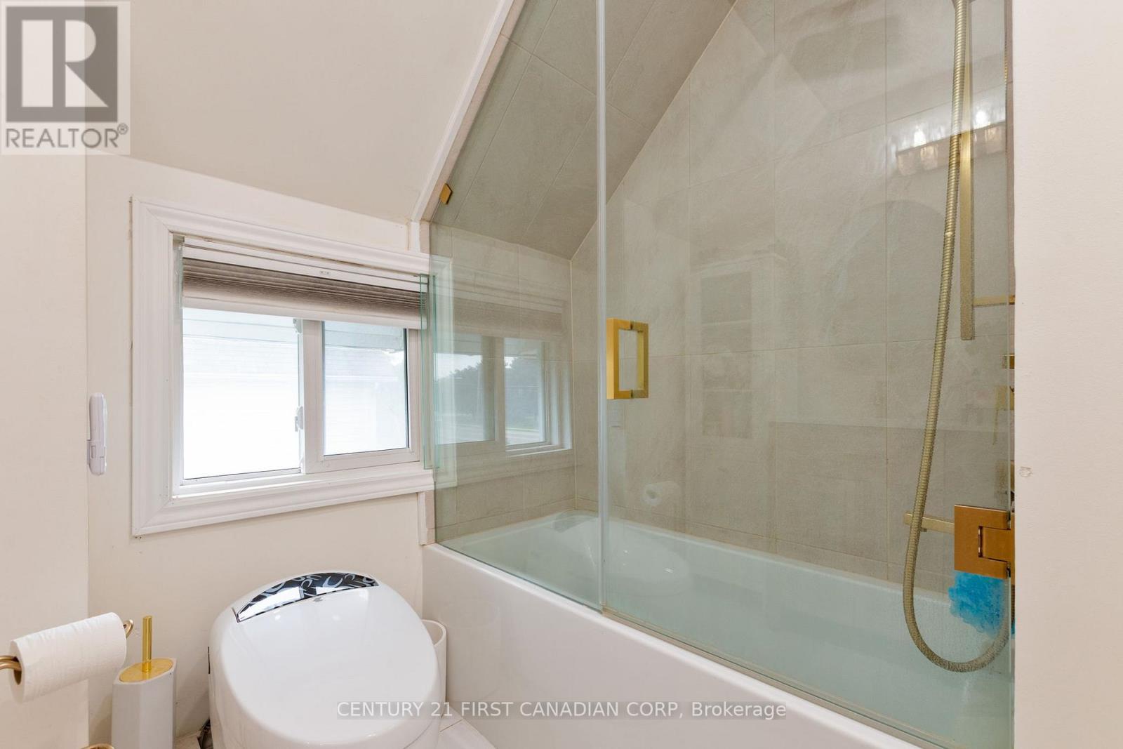 41 South Edgeware Road, St. Thomas, Ontario